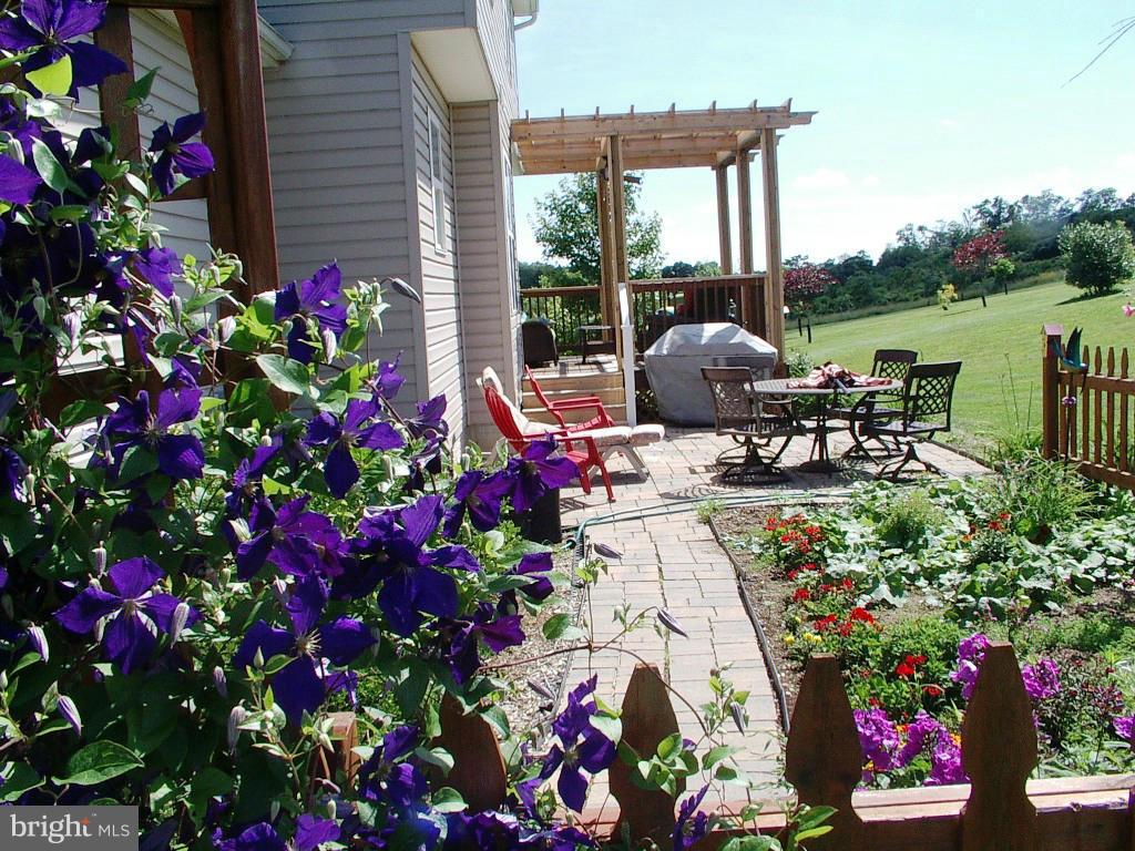 MOHR'S LANDING - Residential