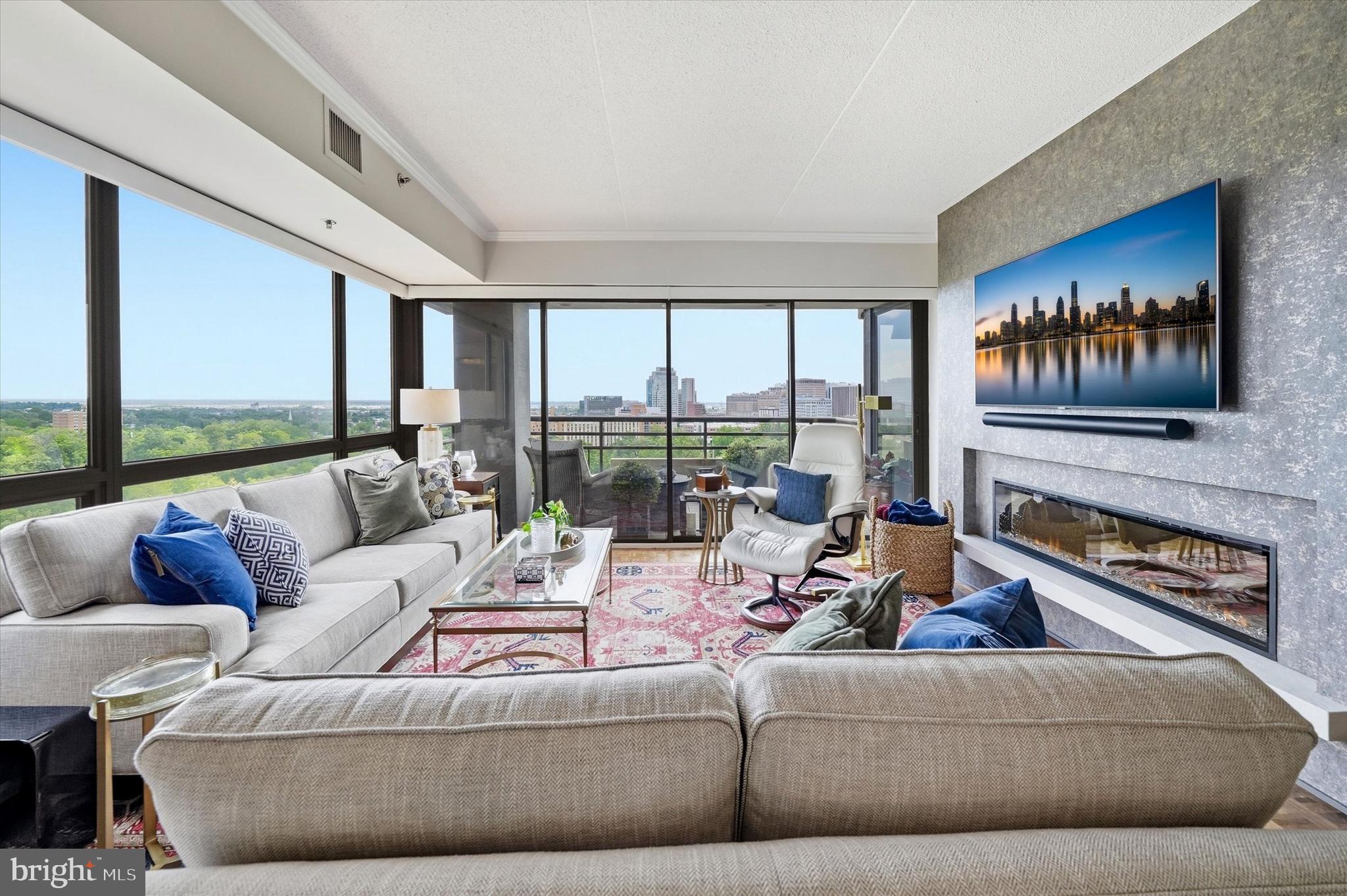 PARK PLAZA - Residential