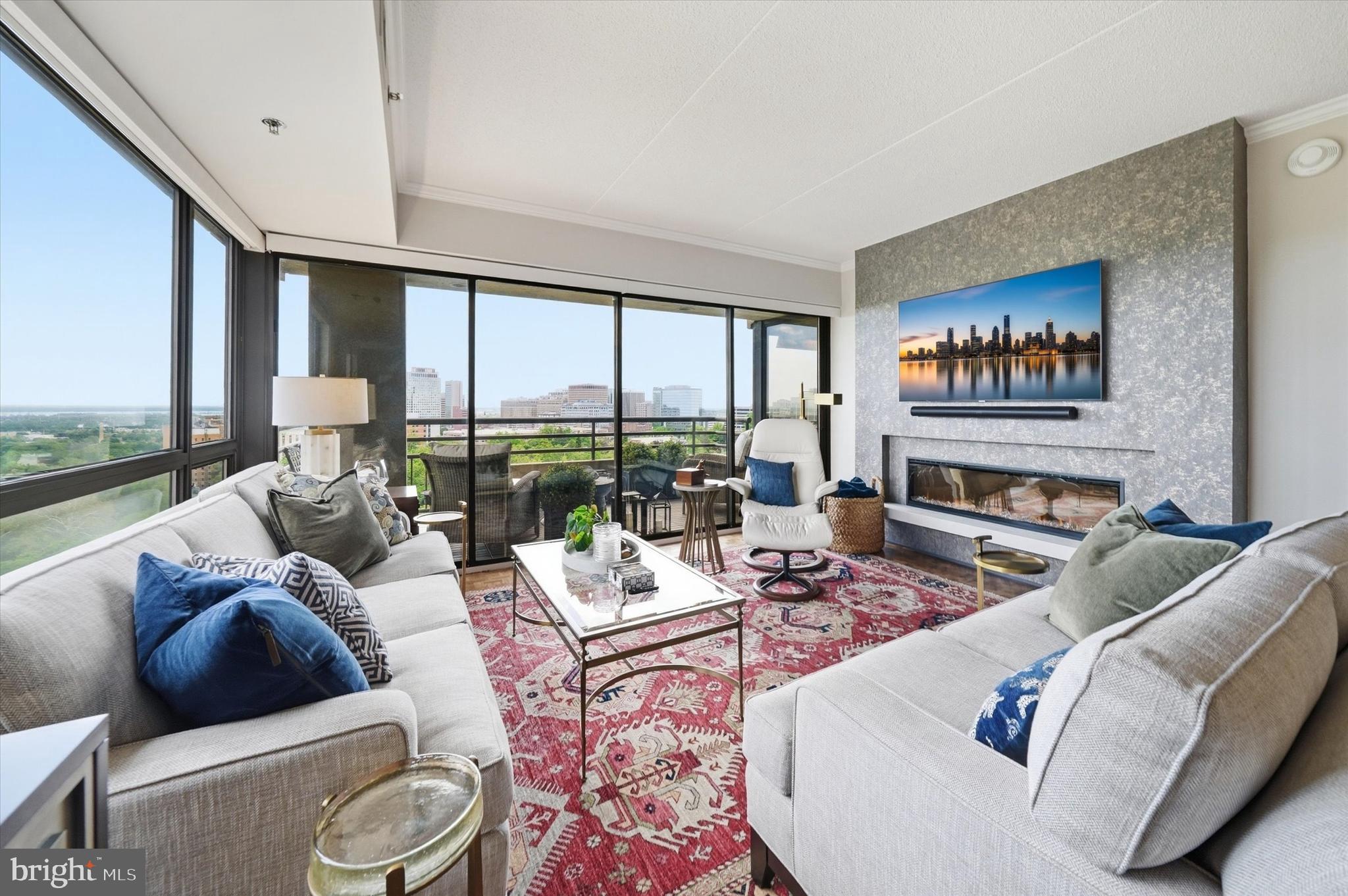 PARK PLAZA - Residential