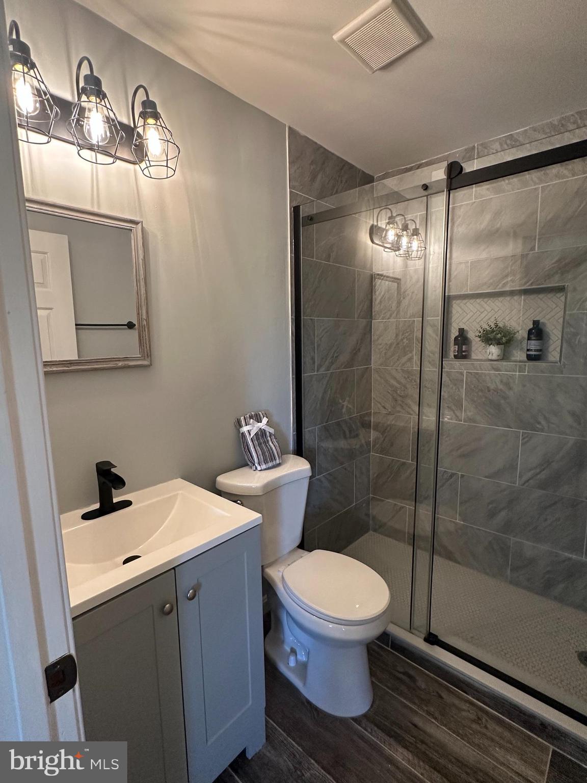 COOL SPRINGS - Residential