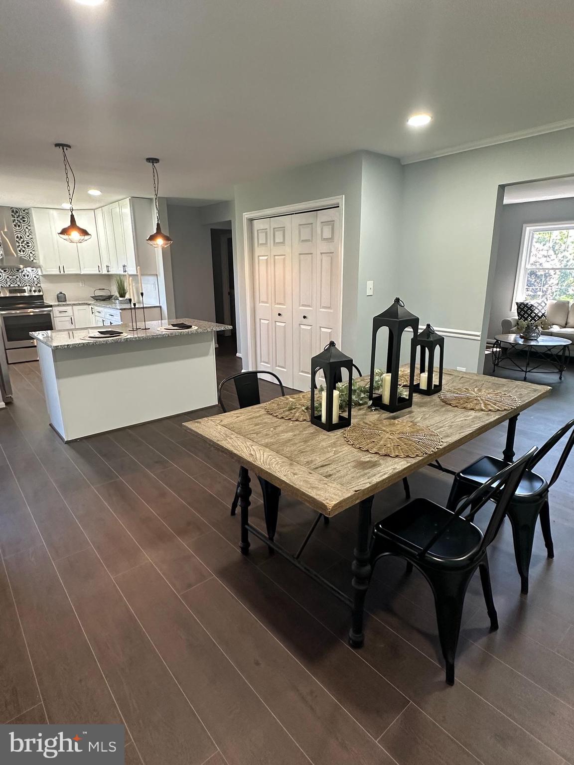 COOL SPRINGS - Residential