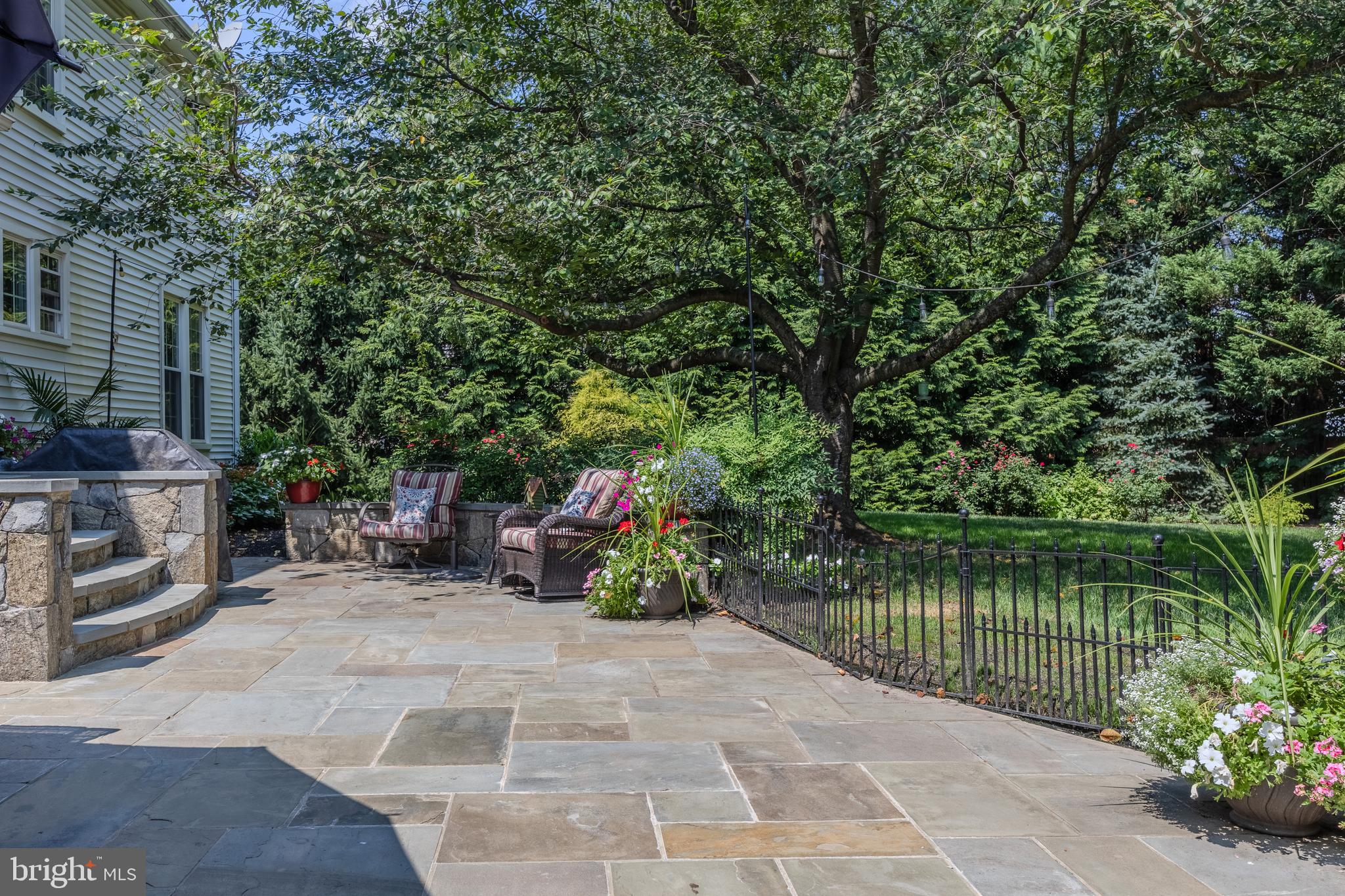 WAVERLY WOODS - Residential