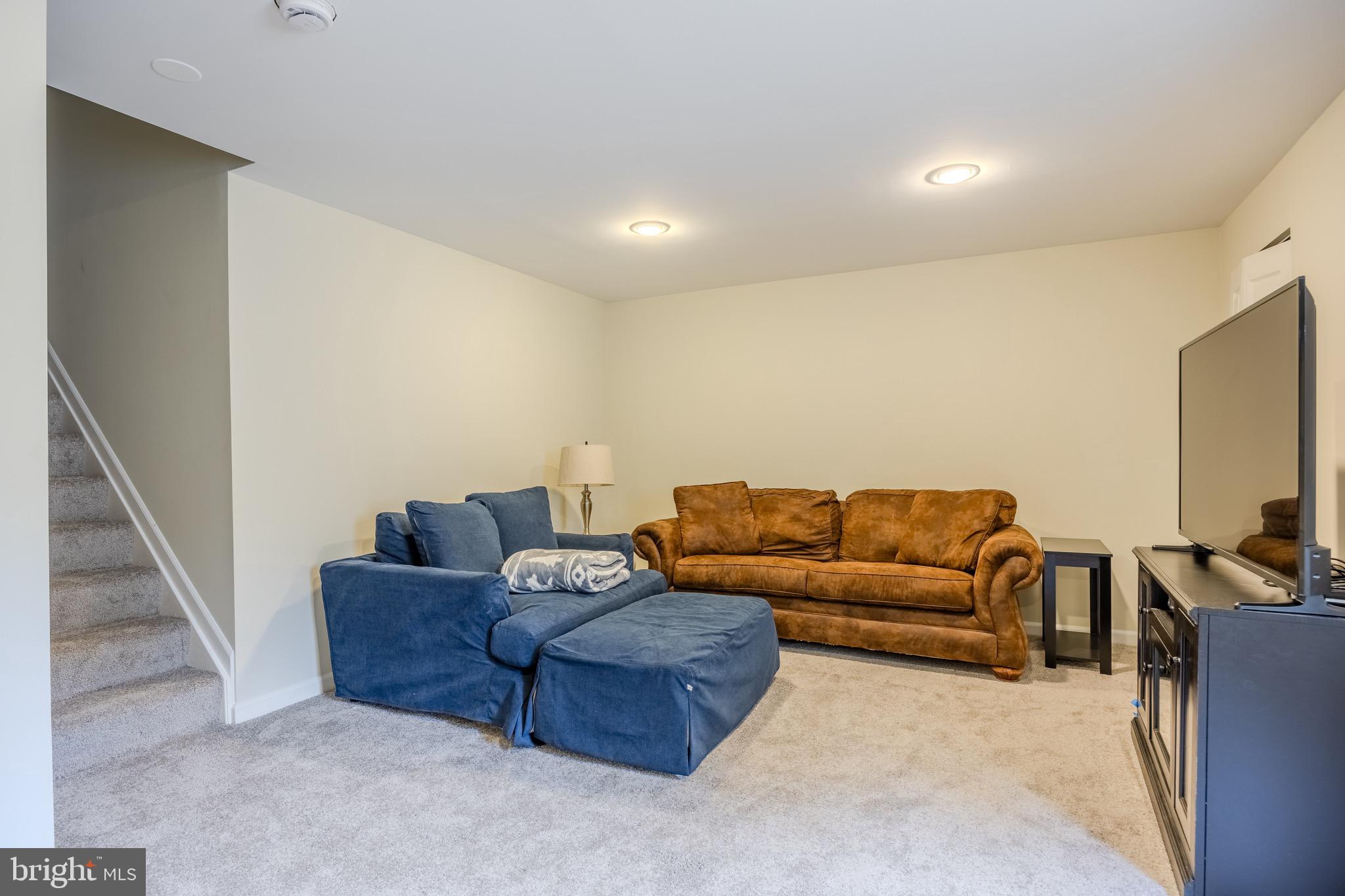 WAVERLY WOODS - Residential