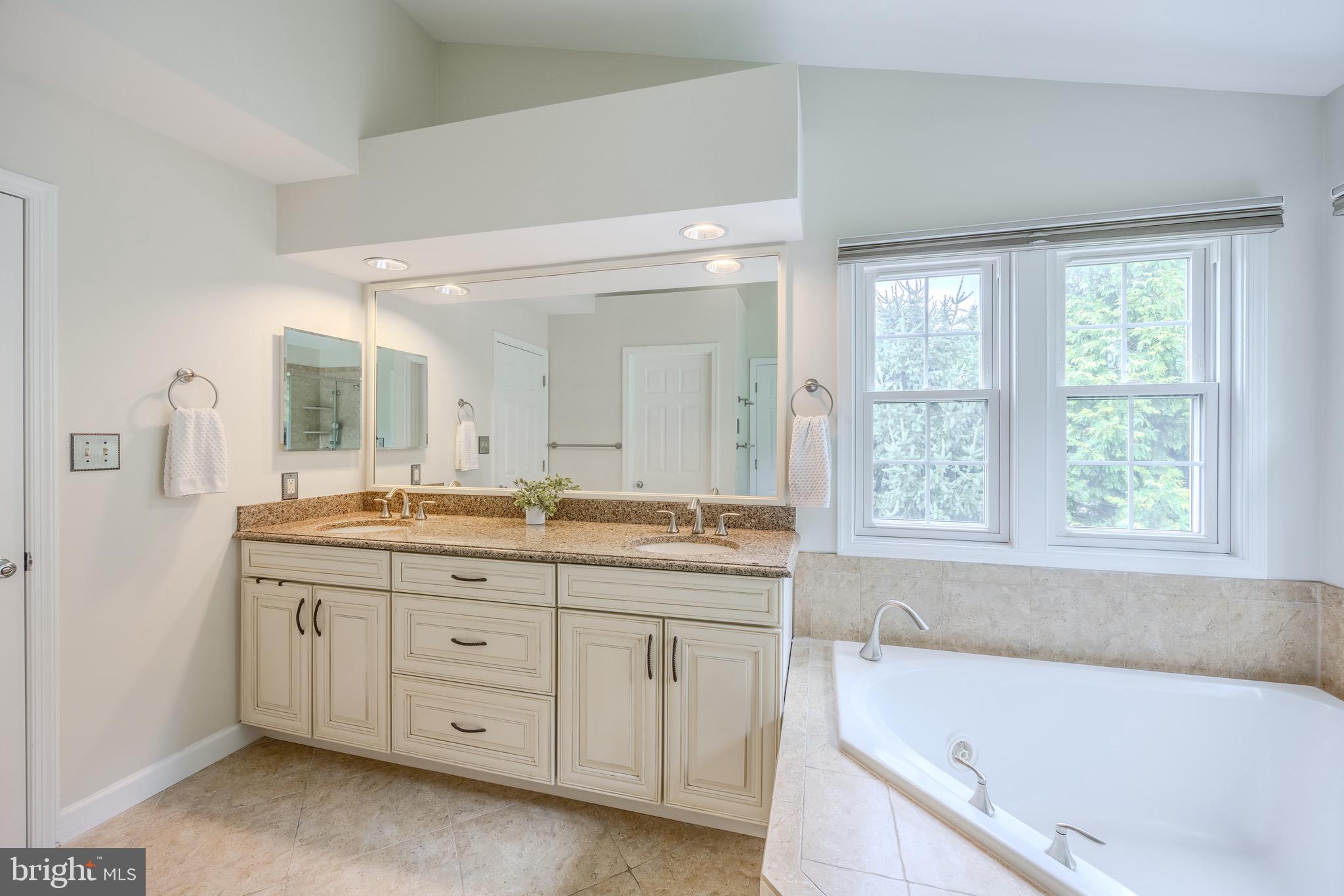 WAVERLY WOODS - Residential