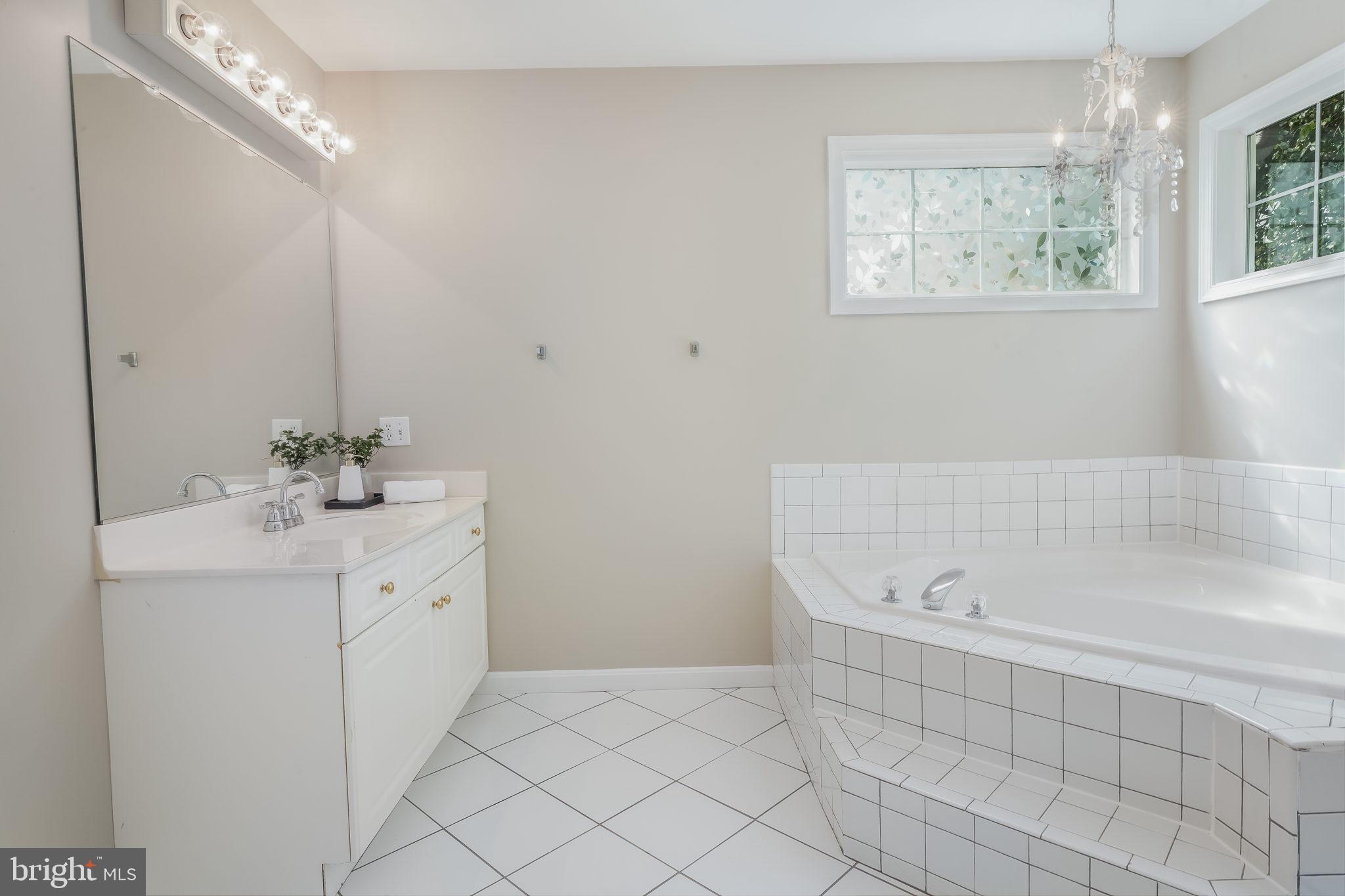 MENLOUGH - Residential