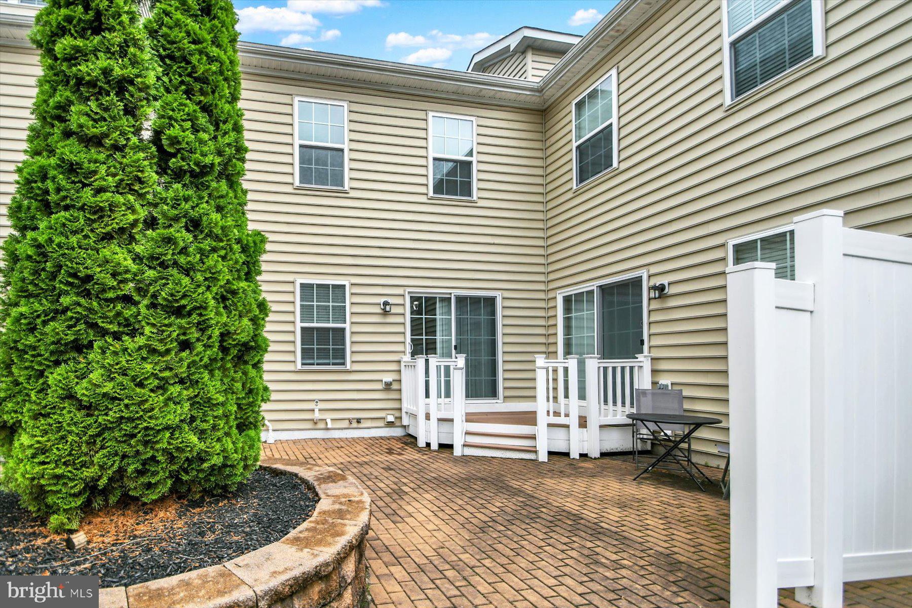 OVERLOOK AT CARRIAGE - Residential