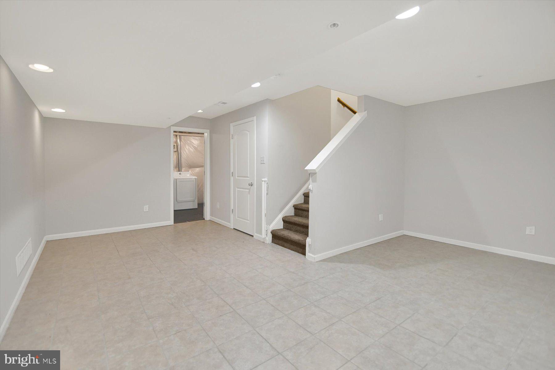 OVERLOOK AT CARRIAGE - Residential