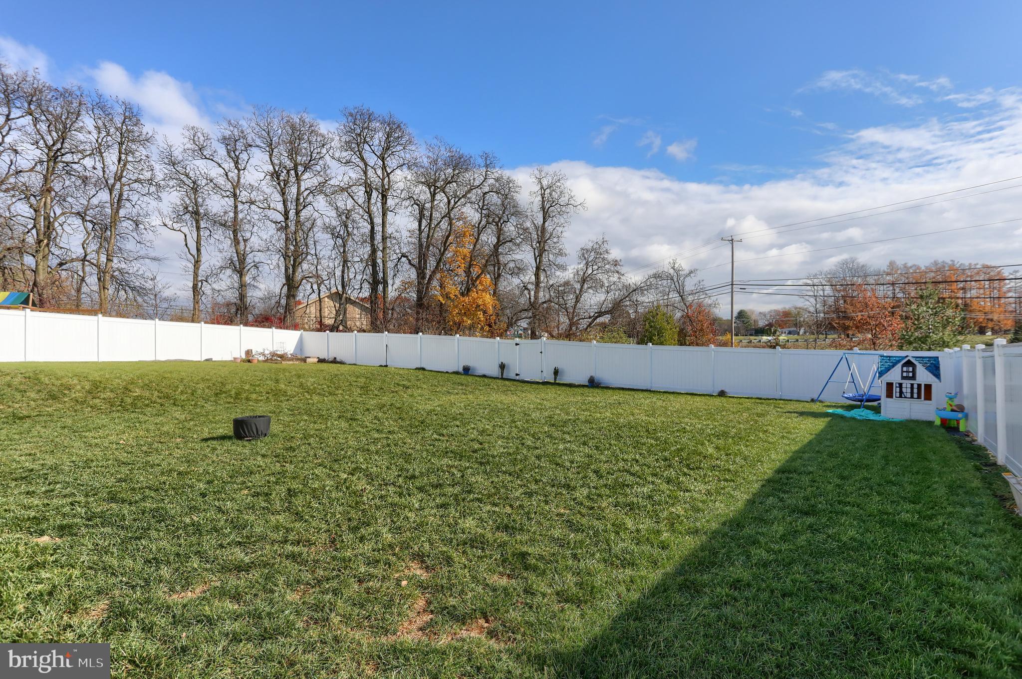 MEADOWS AT BACHMAN RUN - Residential