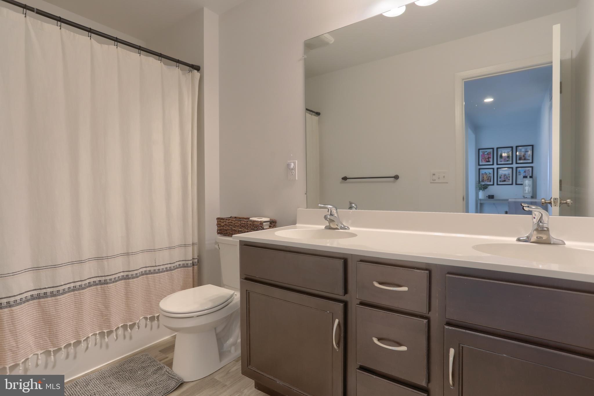 MEADOWS AT BACHMAN RUN - Residential