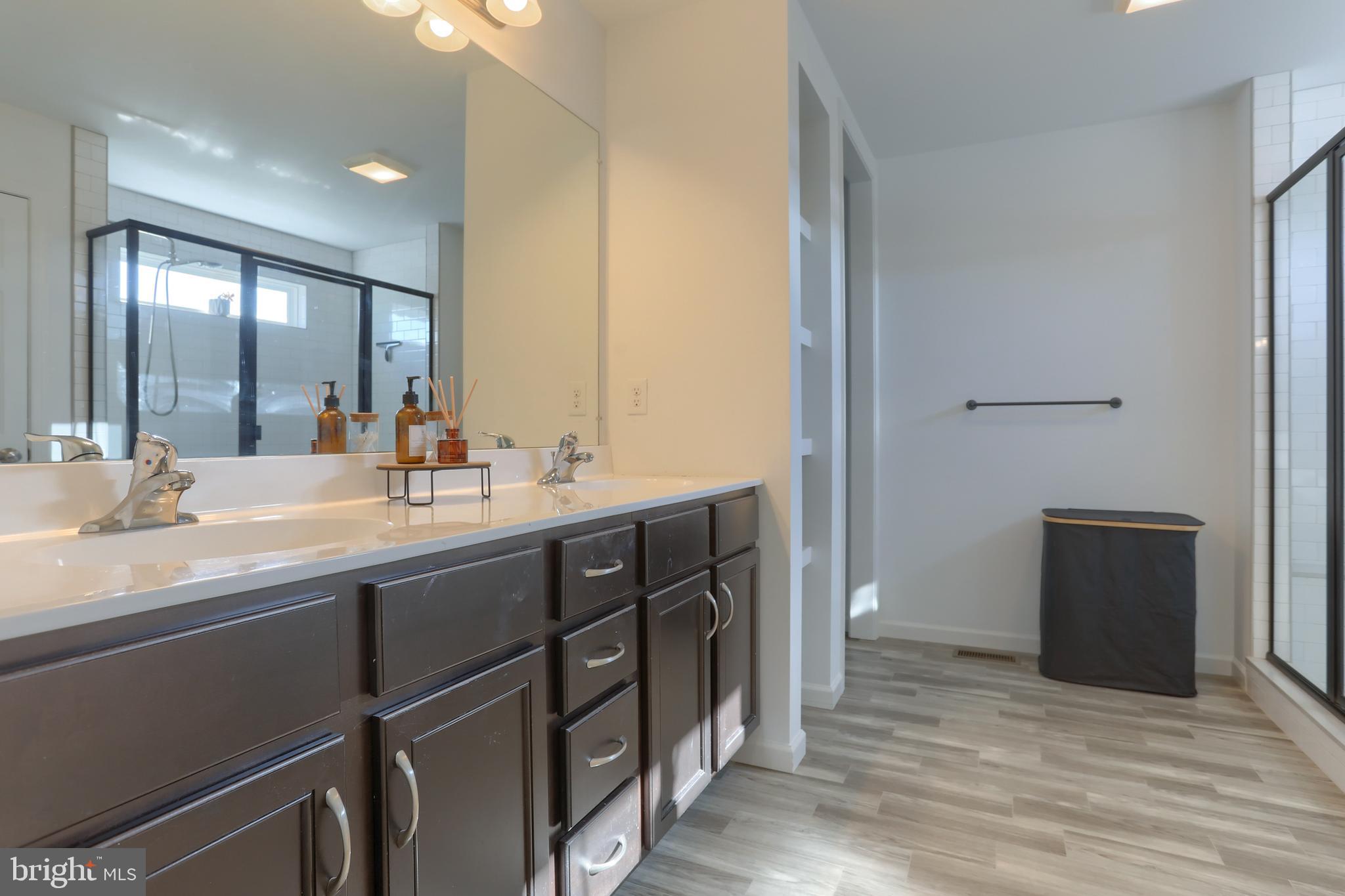 MEADOWS AT BACHMAN RUN - Residential