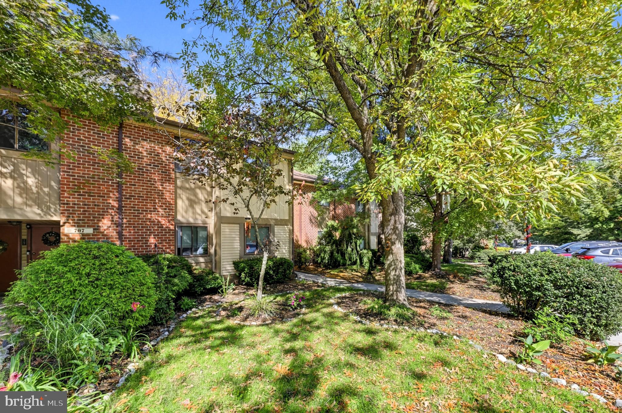 706 CYPRESS POINT CIRCLE B
