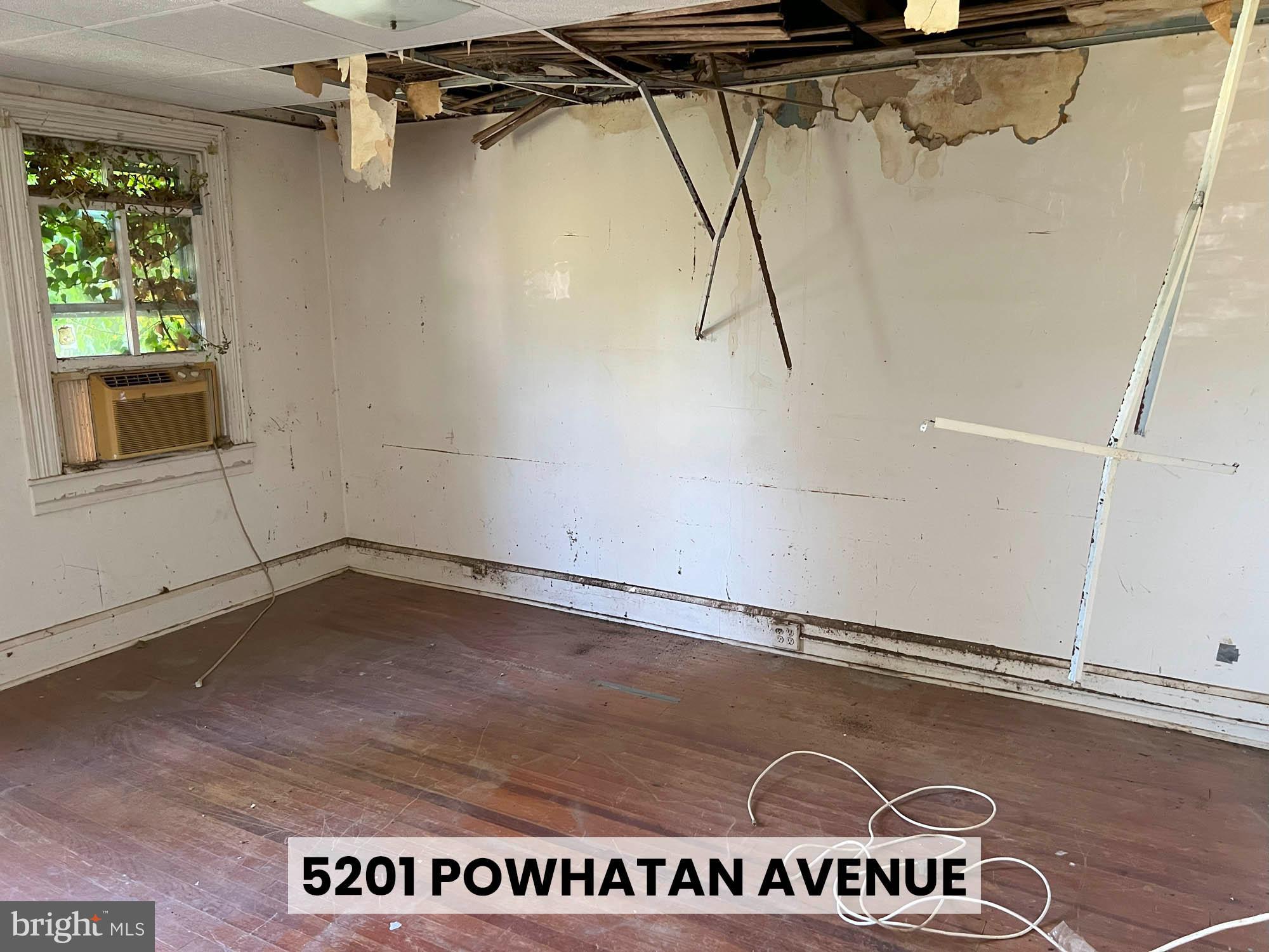 WINDSOR  MILL - Residential