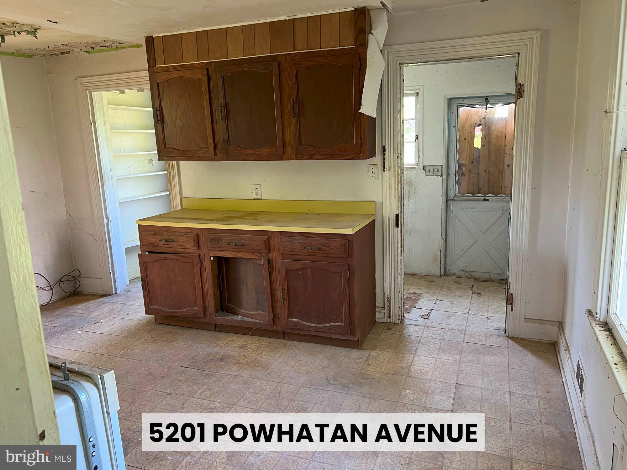 WINDSOR  MILL - Residential