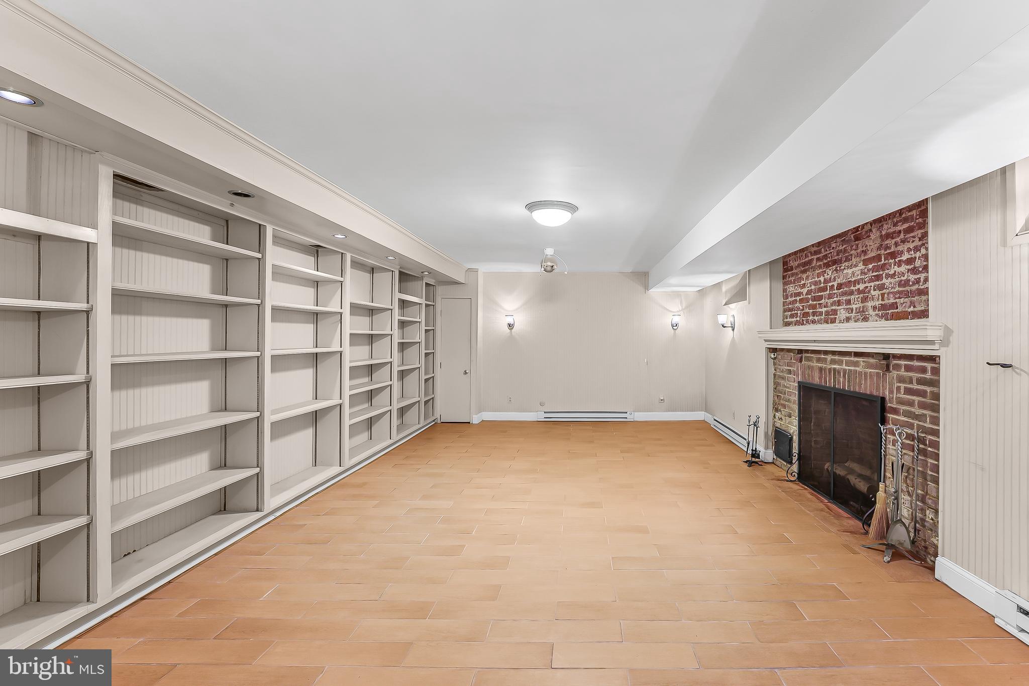 WYNNEWOOD - Residential