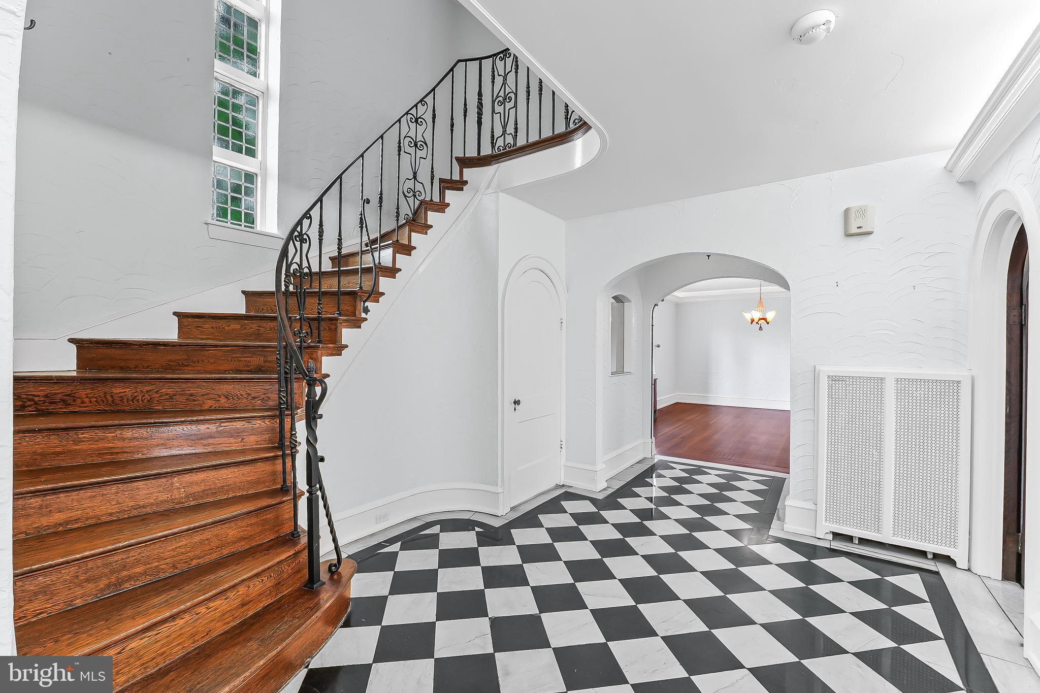 WYNNEWOOD - Residential