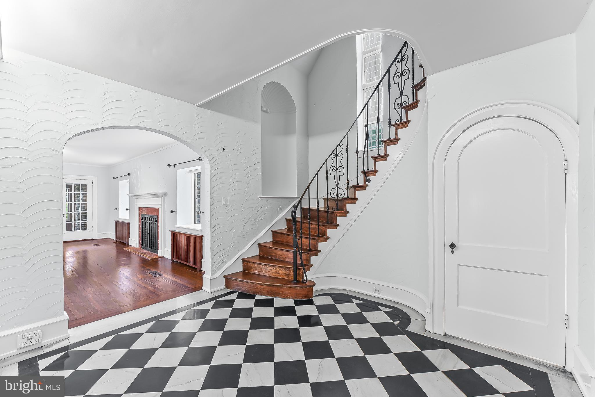 WYNNEWOOD - Residential