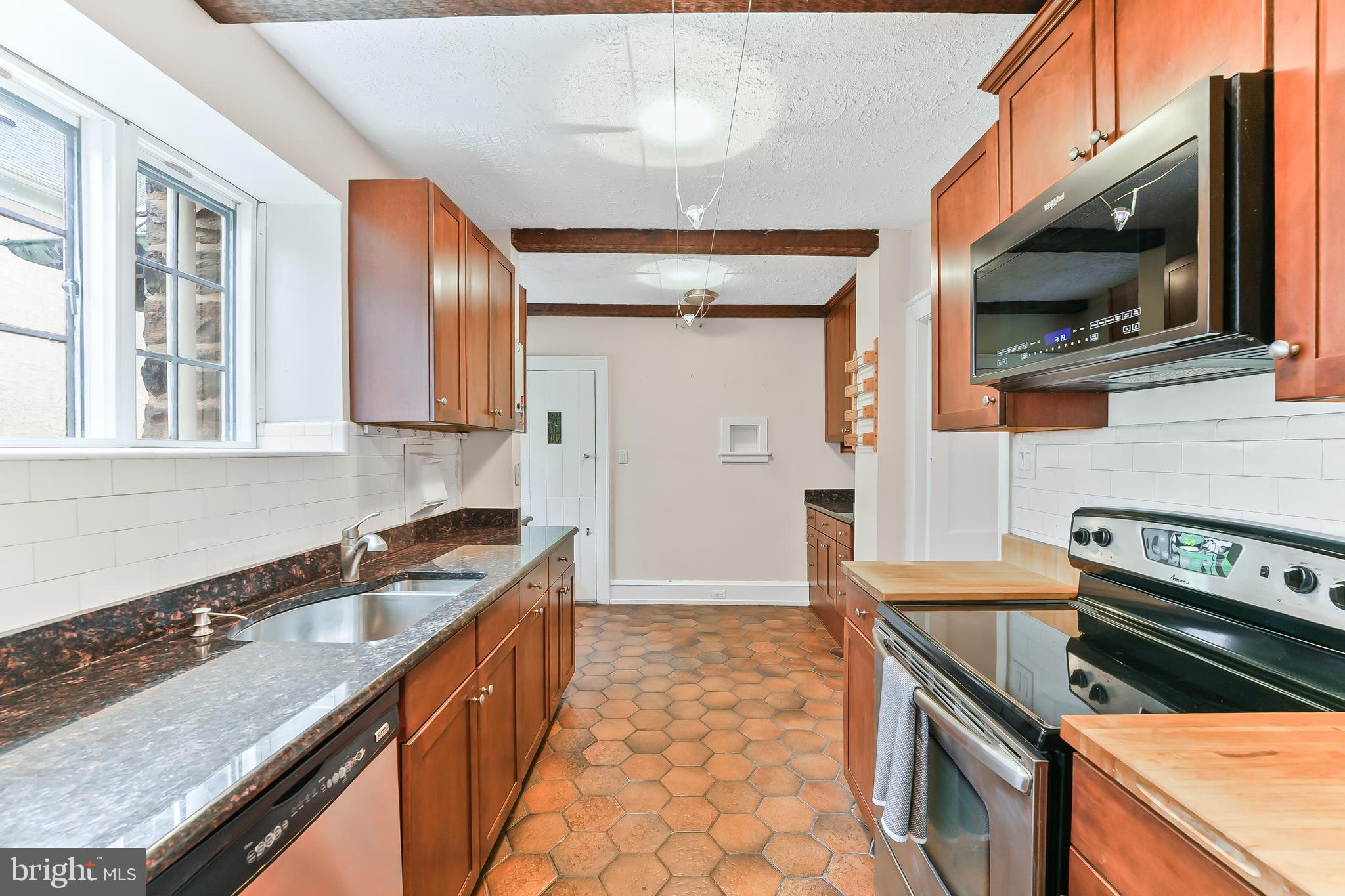 WYNNEWOOD - Residential