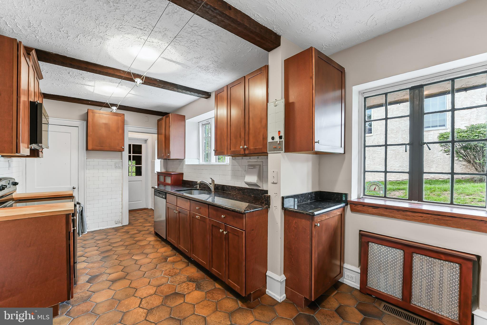 WYNNEWOOD - Residential