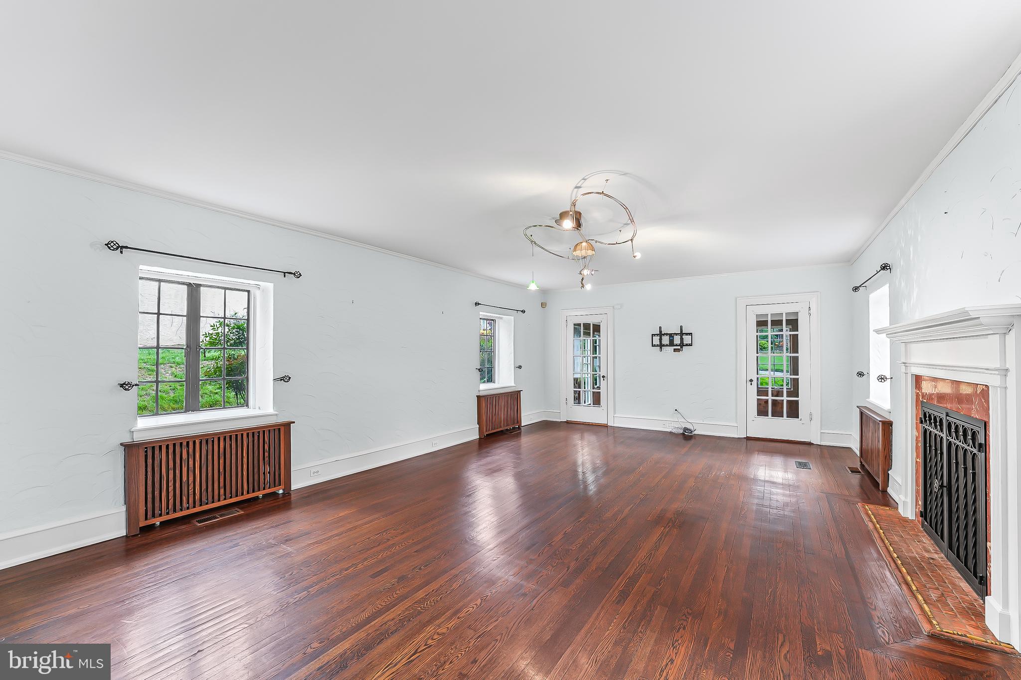 WYNNEWOOD - Residential