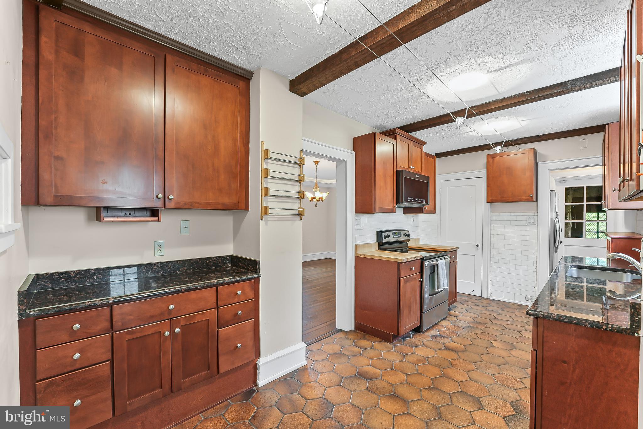 WYNNEWOOD - Residential