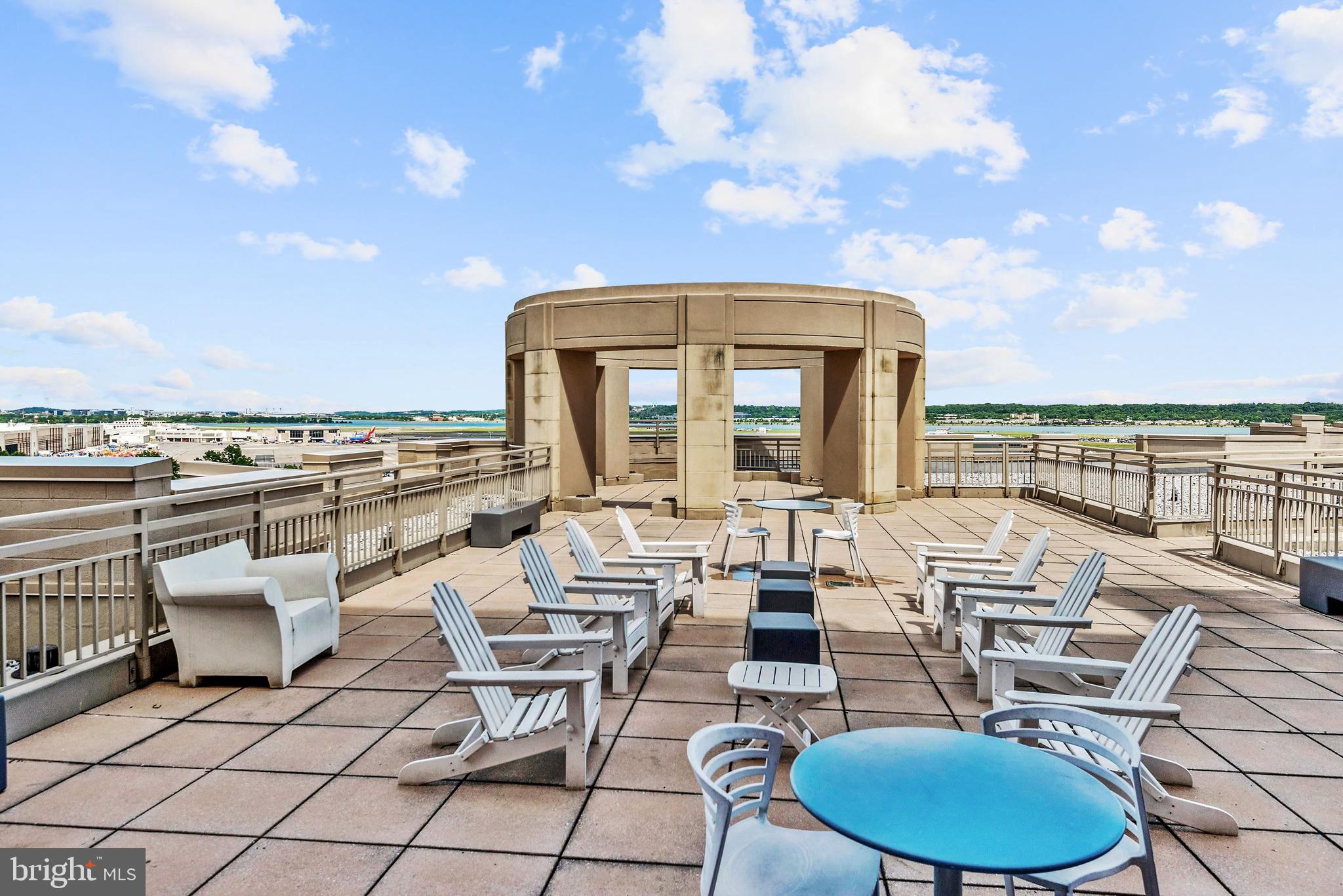 CRYSTAL CITY - Residential