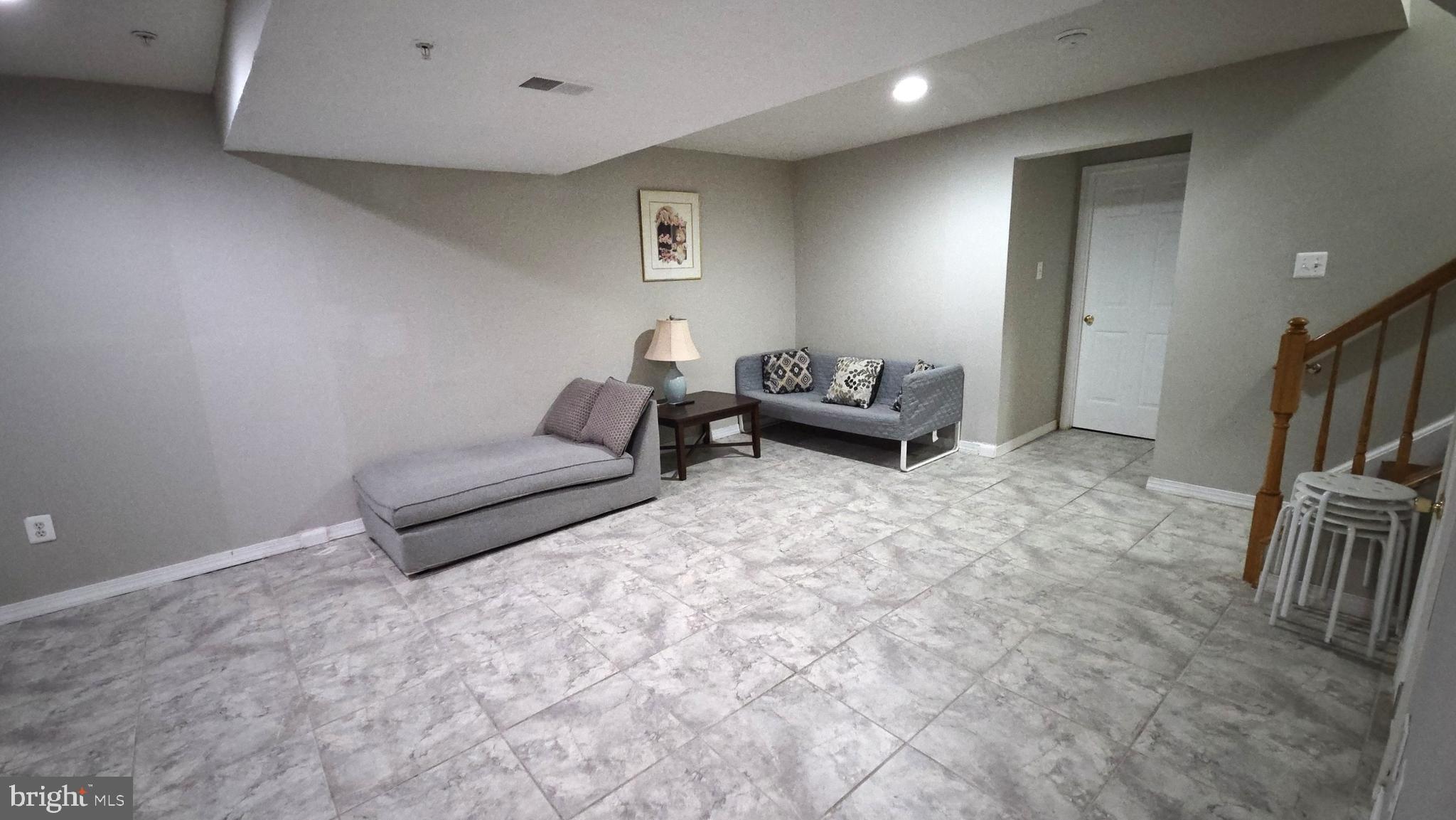 EATON SQUARE - Residential