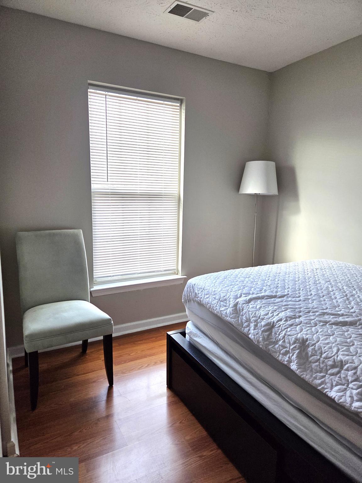 EATON SQUARE - Residential