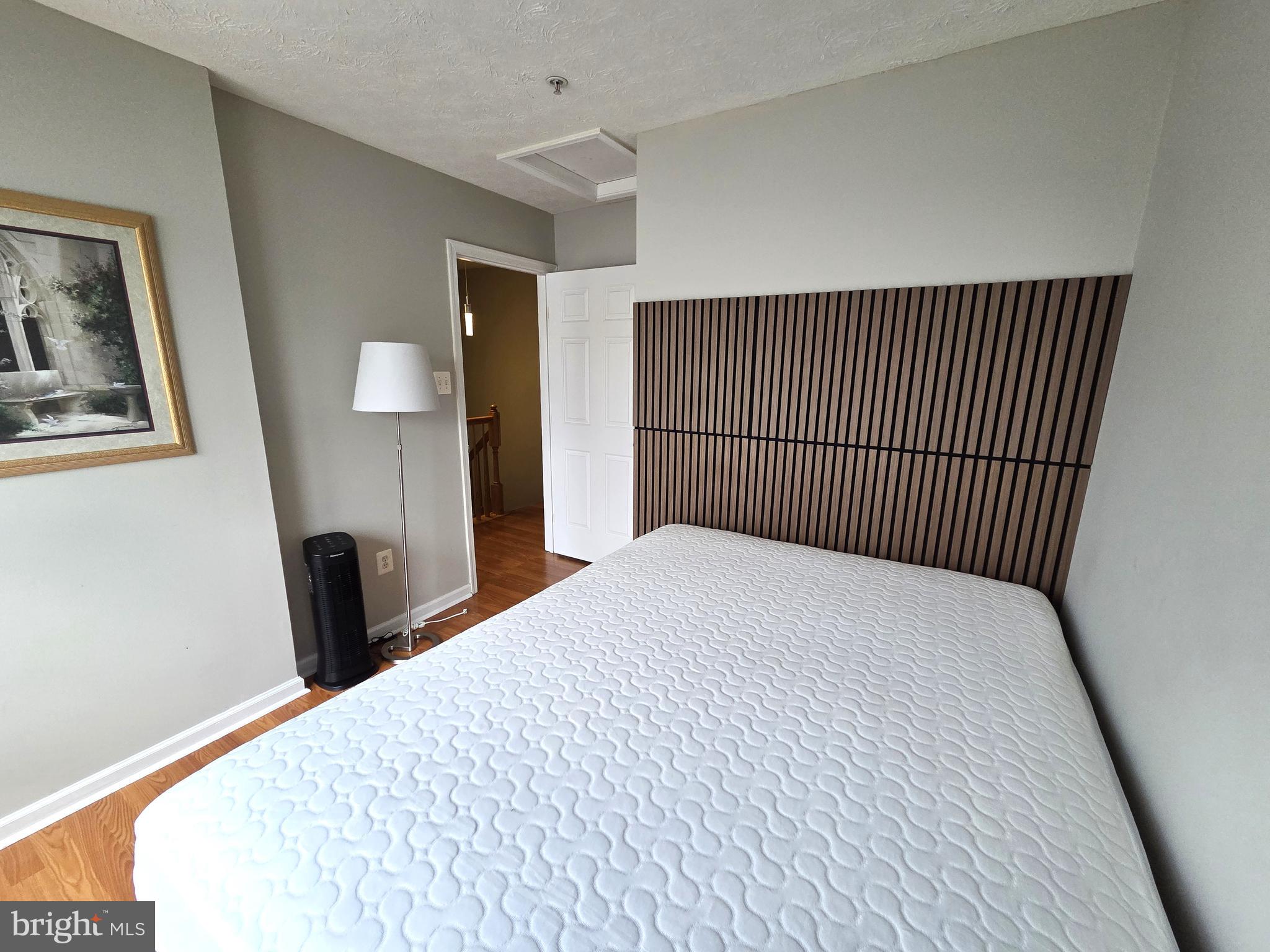 EATON SQUARE - Residential