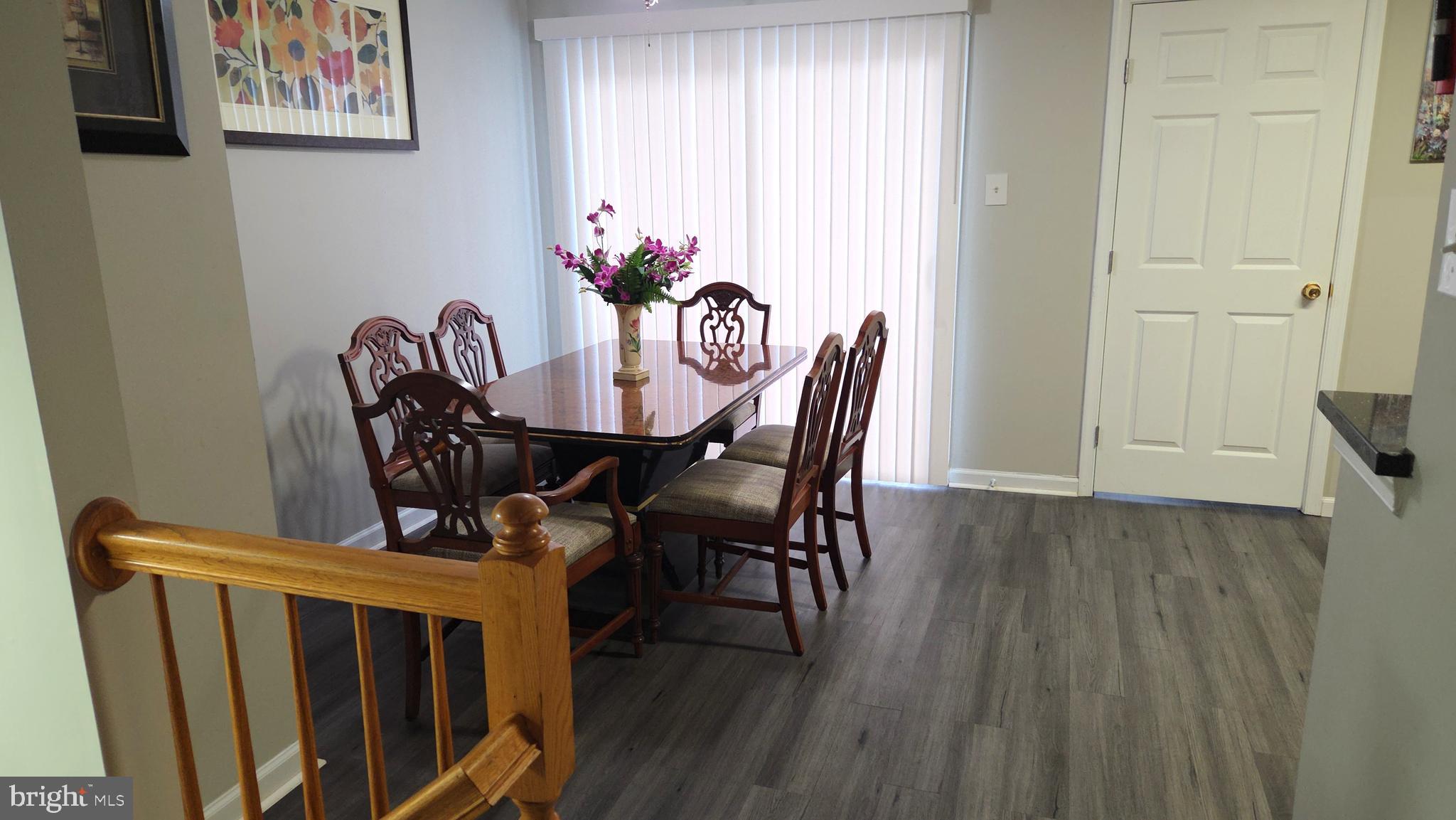 EATON SQUARE - Residential