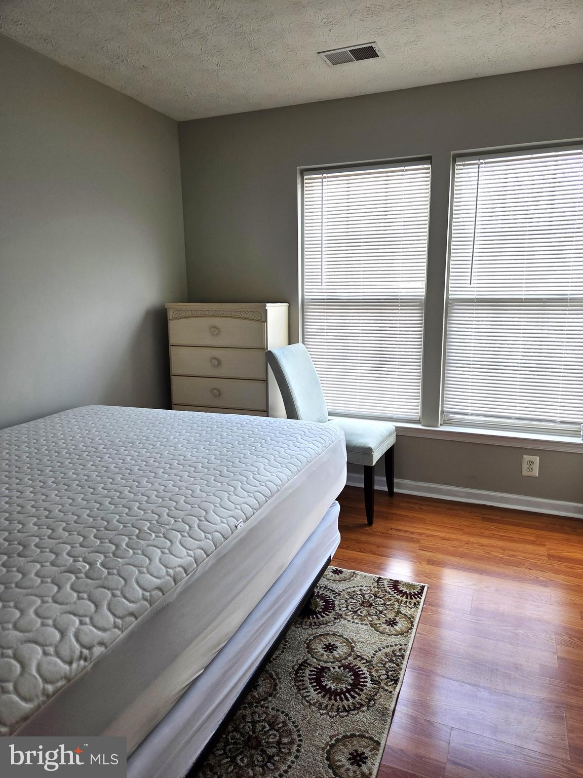 EATON SQUARE - Residential