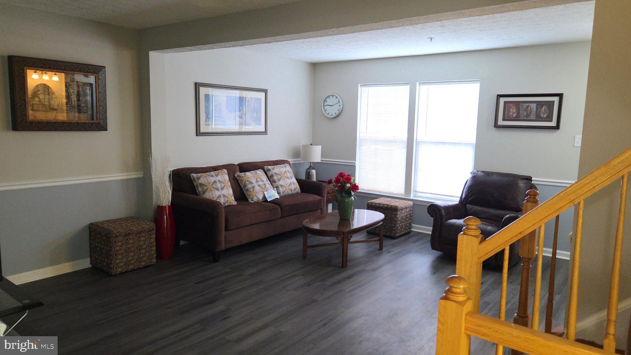 EATON SQUARE - Residential