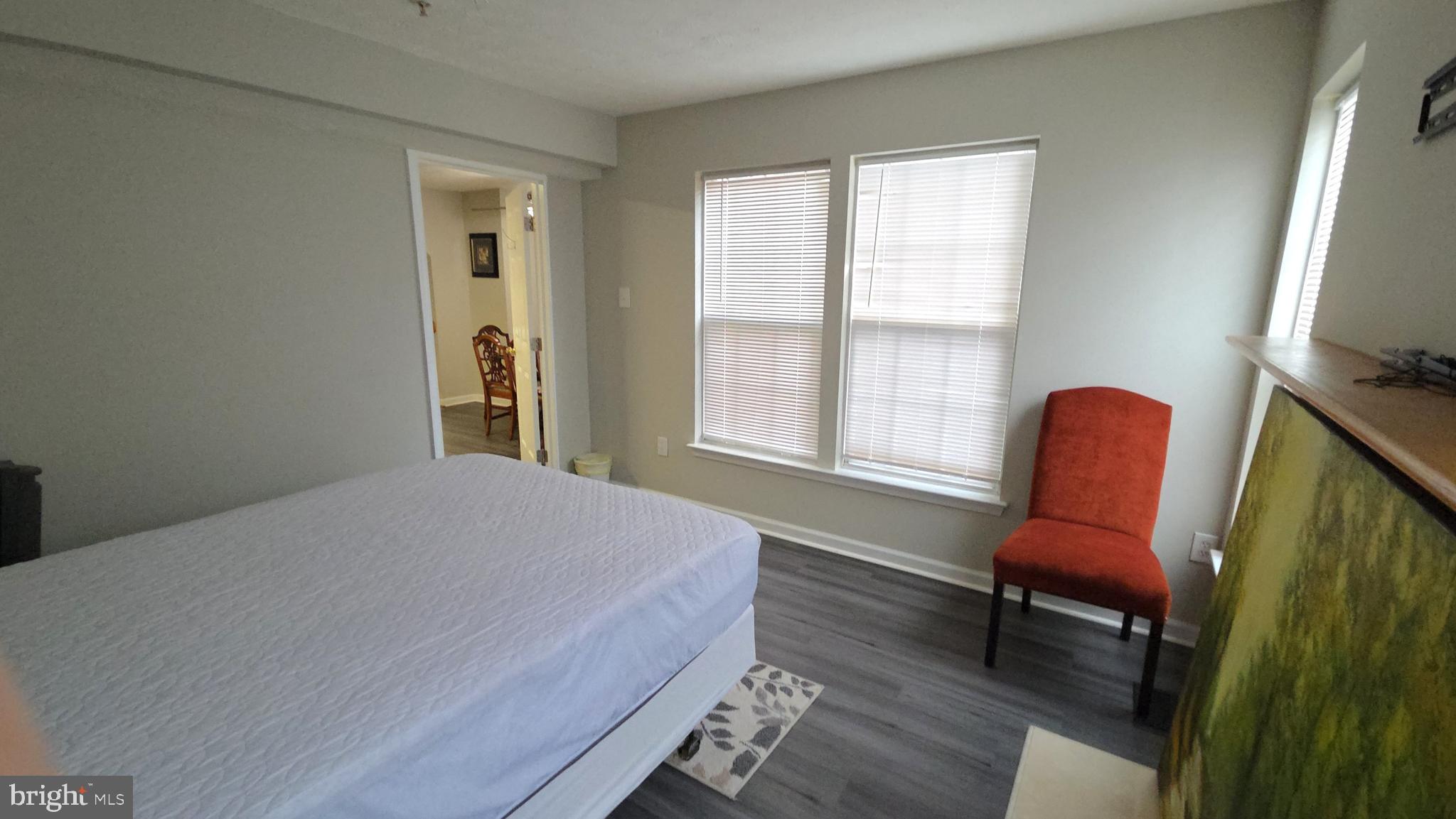 EATON SQUARE - Residential