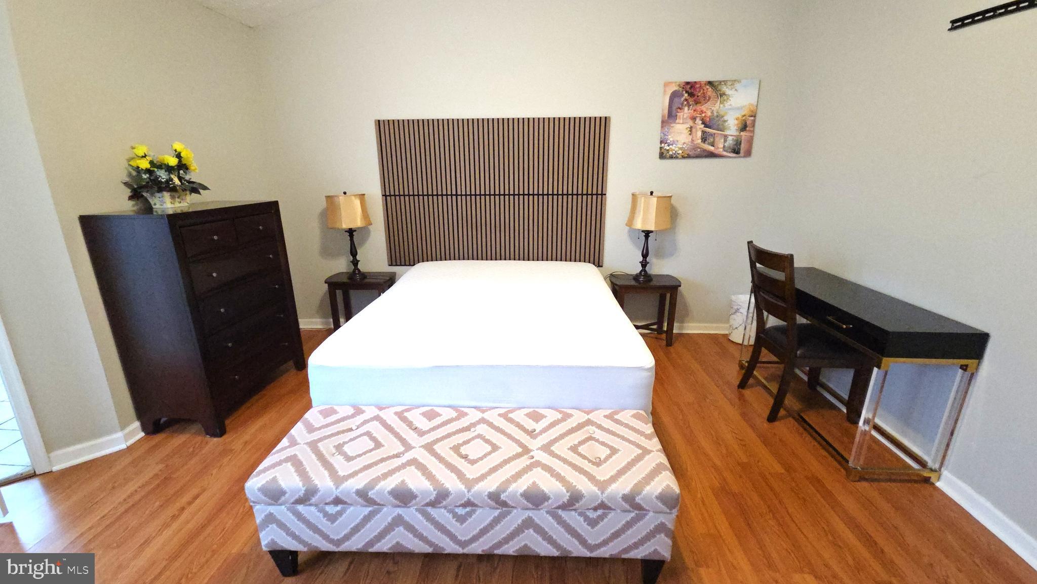 EATON SQUARE - Residential