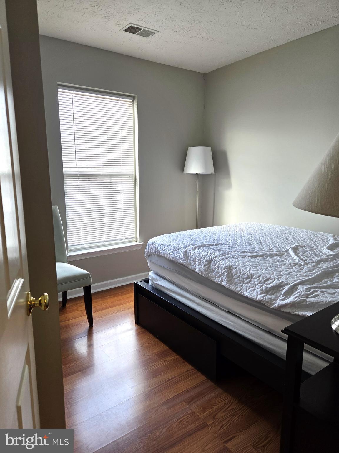 EATON SQUARE - Residential