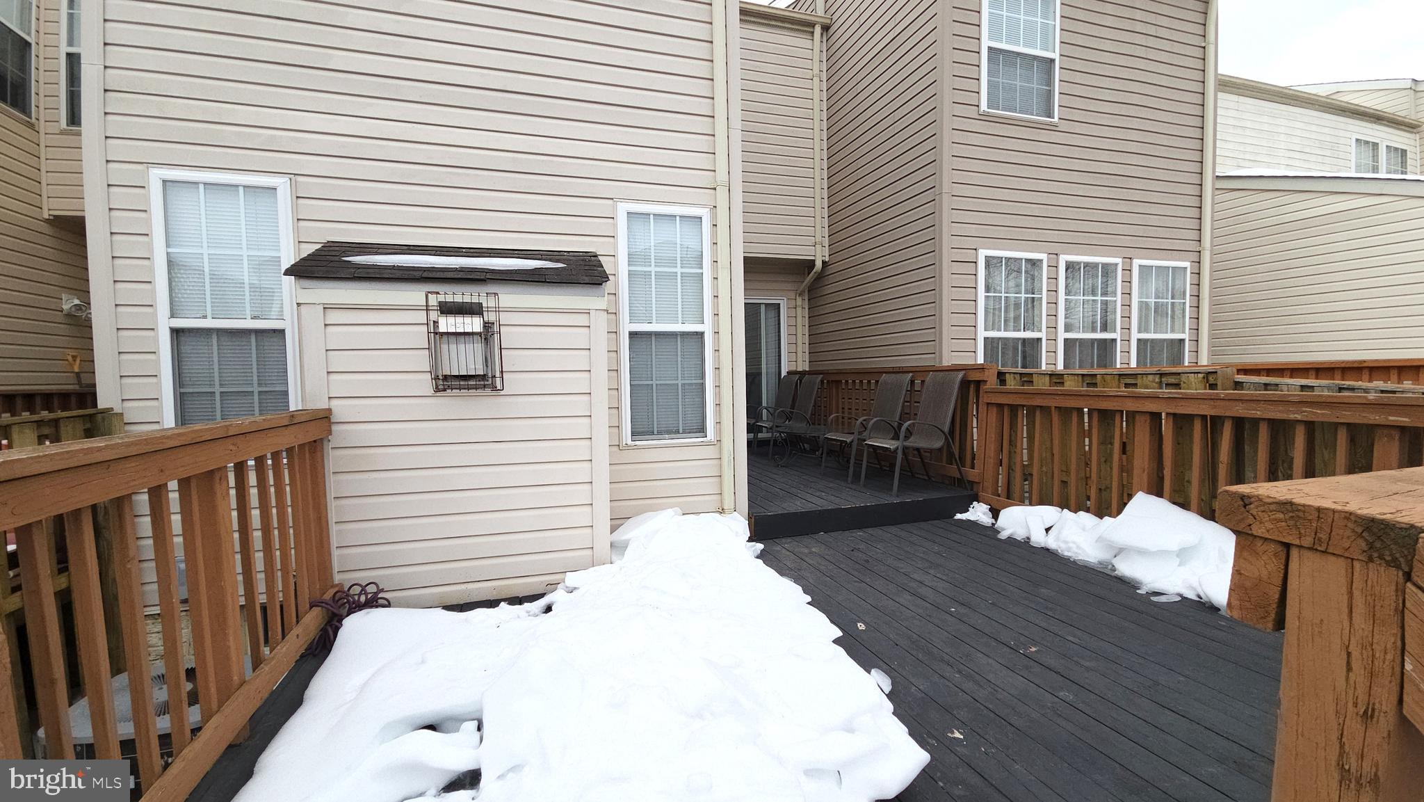 EATON SQUARE - Residential