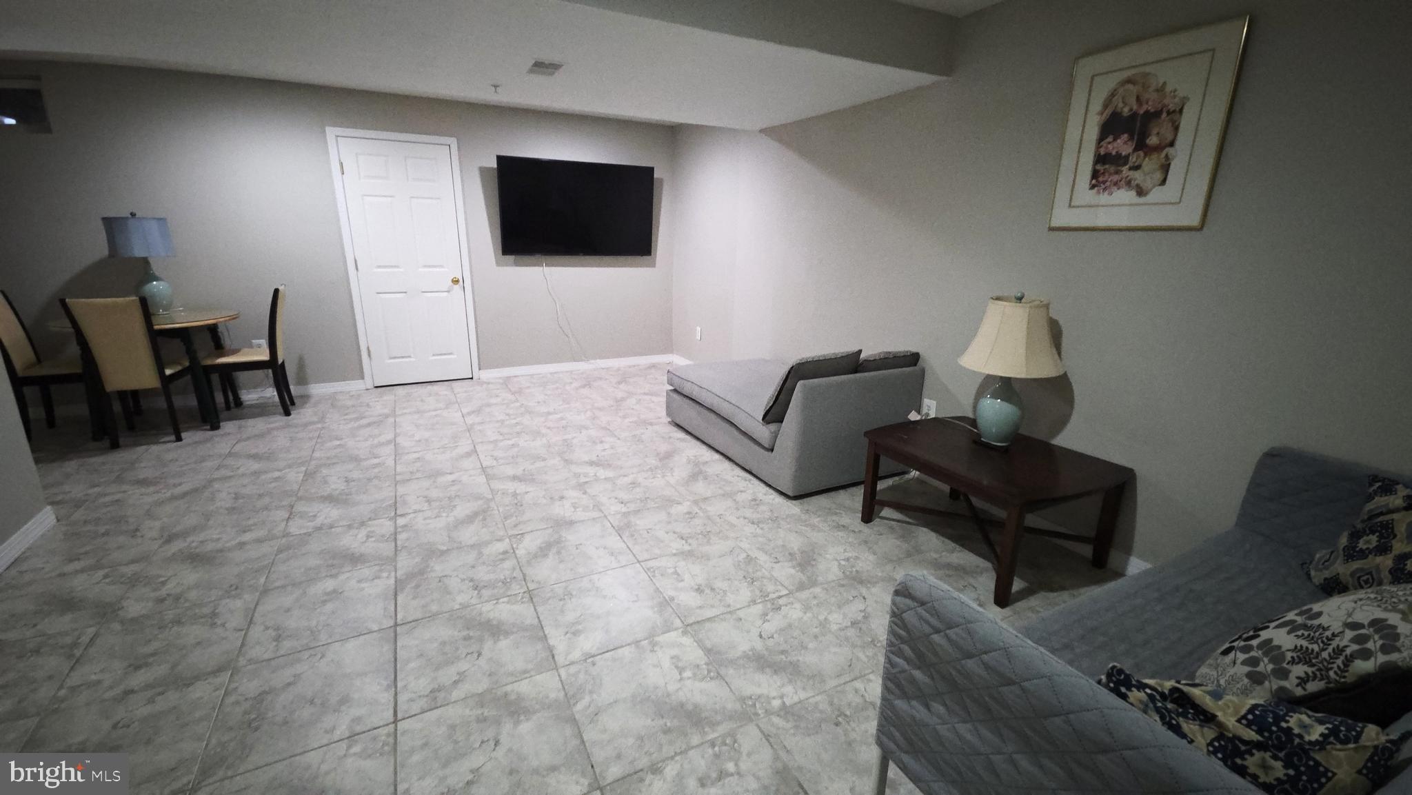 EATON SQUARE - Residential