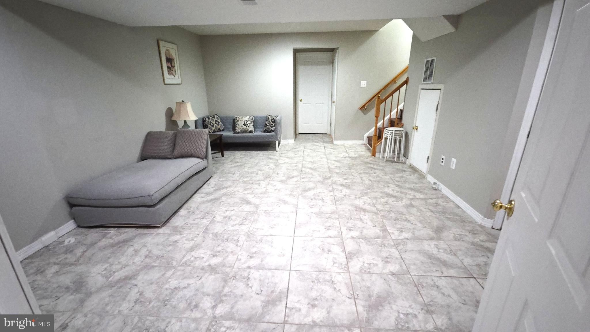 EATON SQUARE - Residential