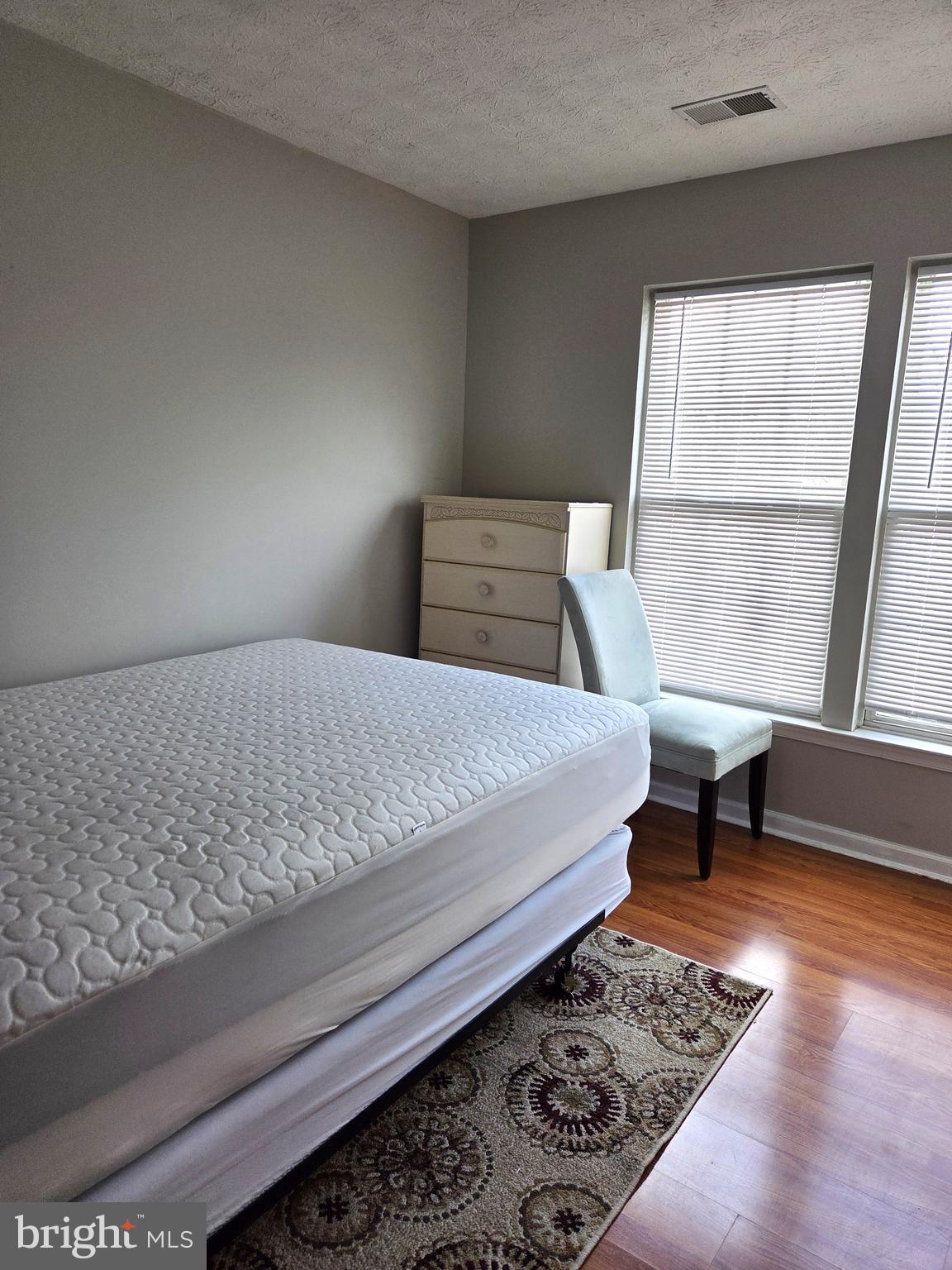 EATON SQUARE - Residential