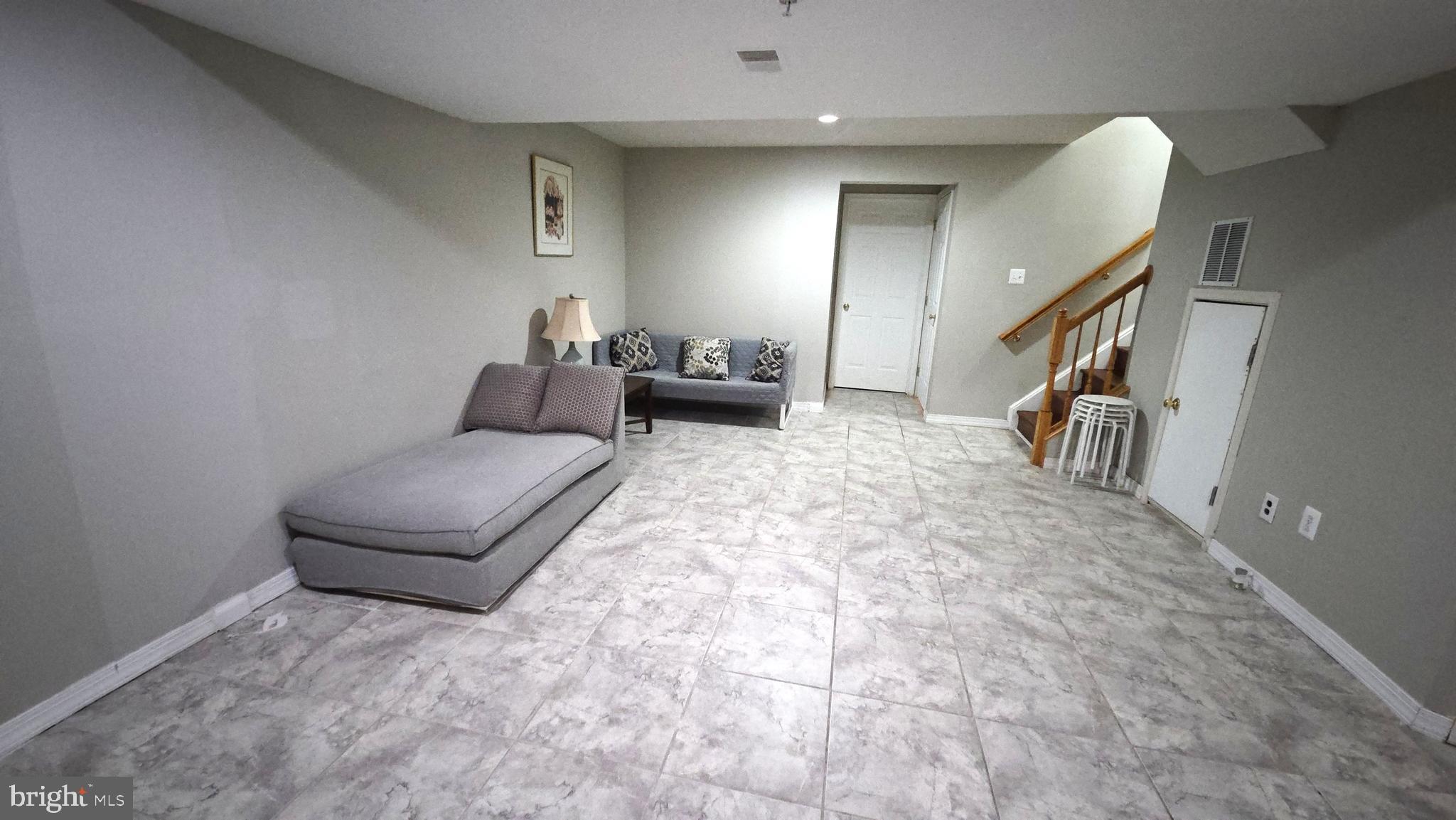 EATON SQUARE - Residential