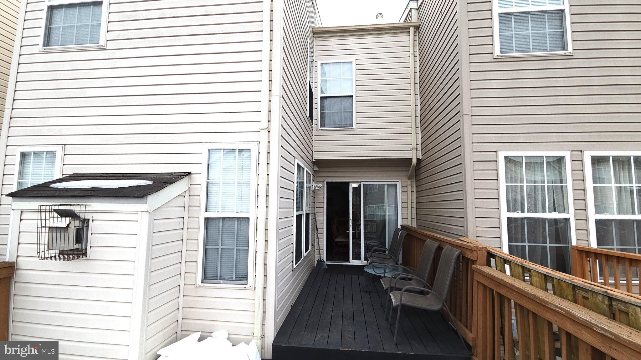 EATON SQUARE - Residential