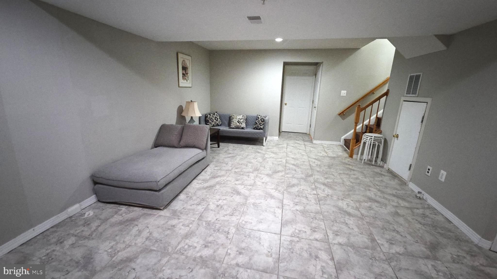 EATON SQUARE - Residential