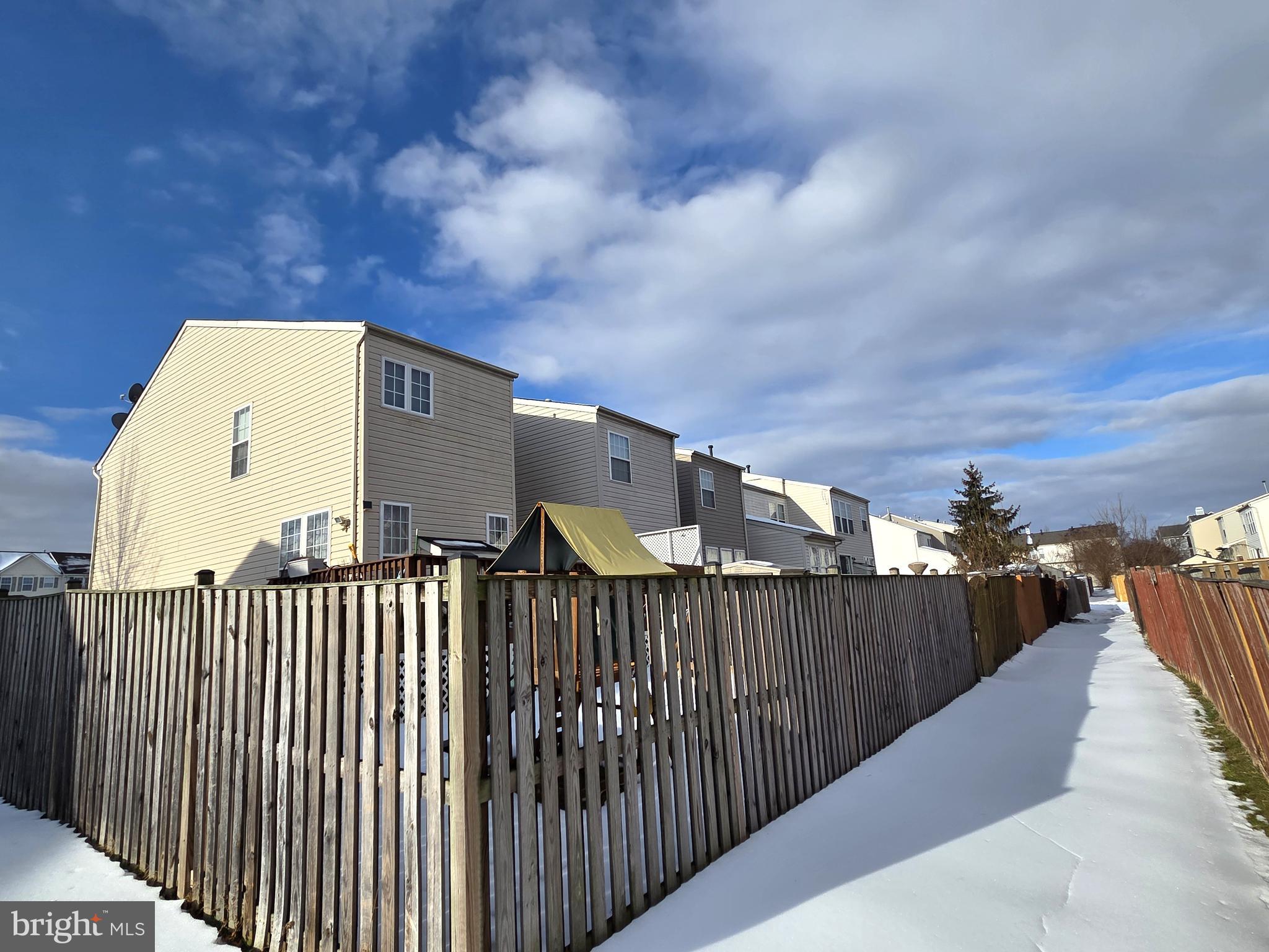 EATON SQUARE - Residential