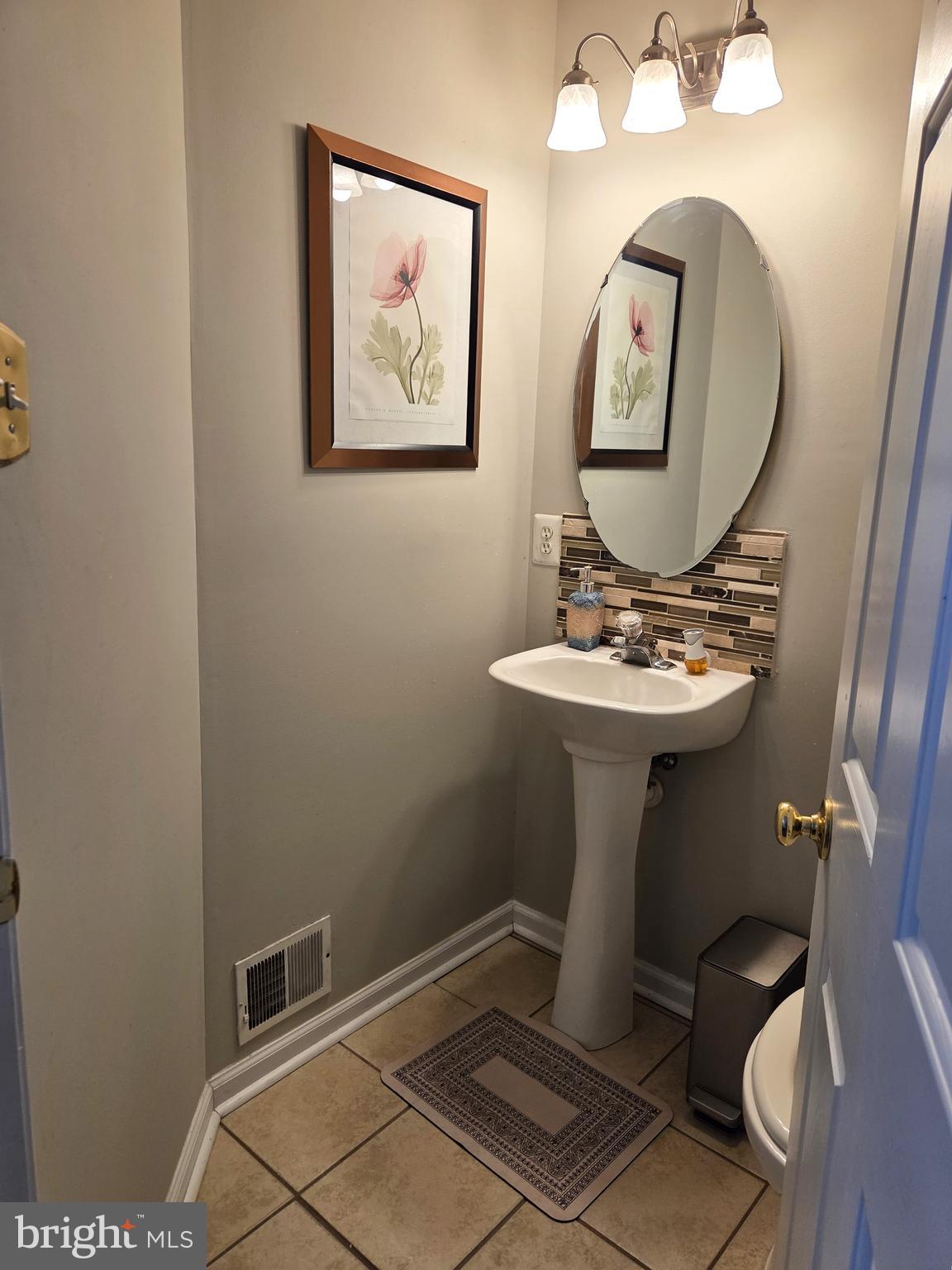 EATON SQUARE - Residential