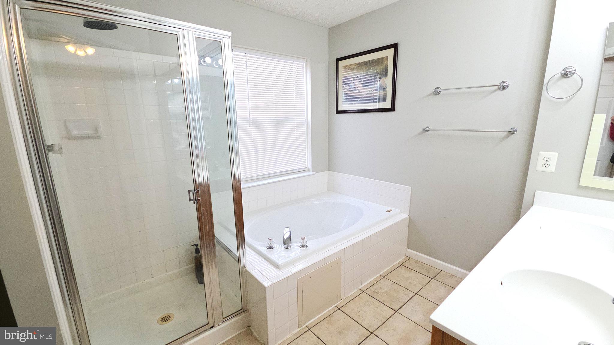 EATON SQUARE - Residential