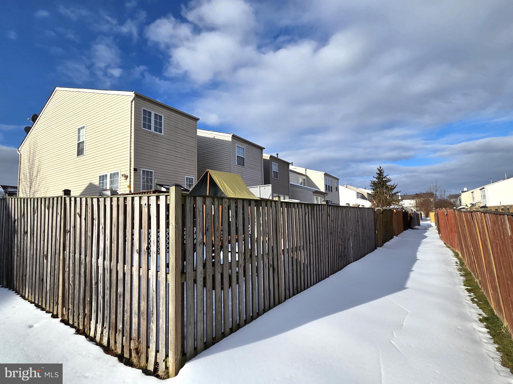 EATON SQUARE - Residential