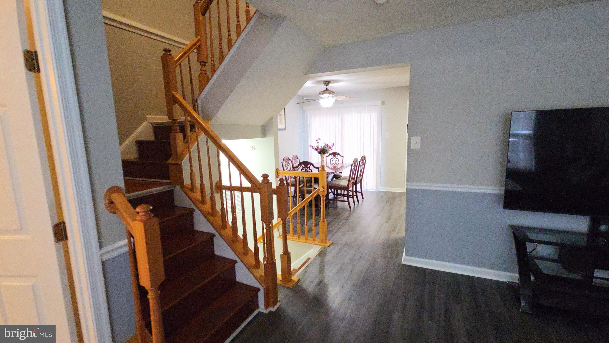 EATON SQUARE - Residential