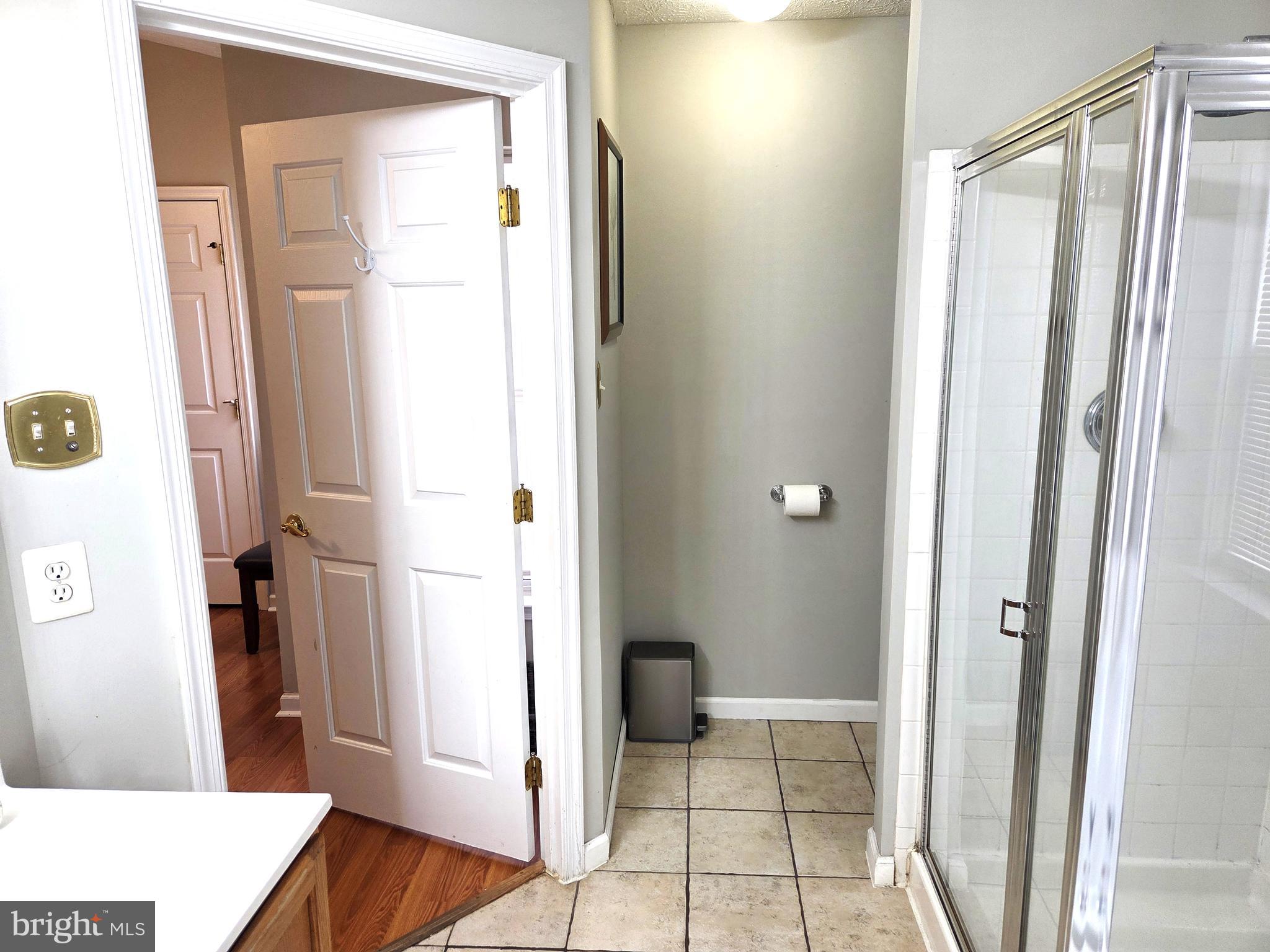 EATON SQUARE - Residential