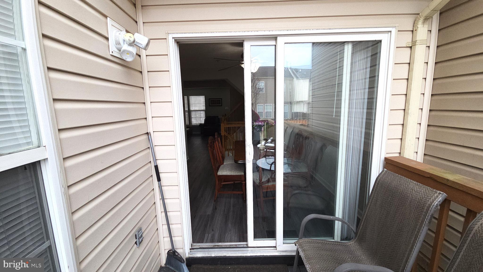 EATON SQUARE - Residential