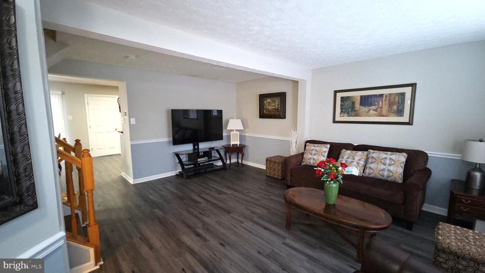 EATON SQUARE - Residential