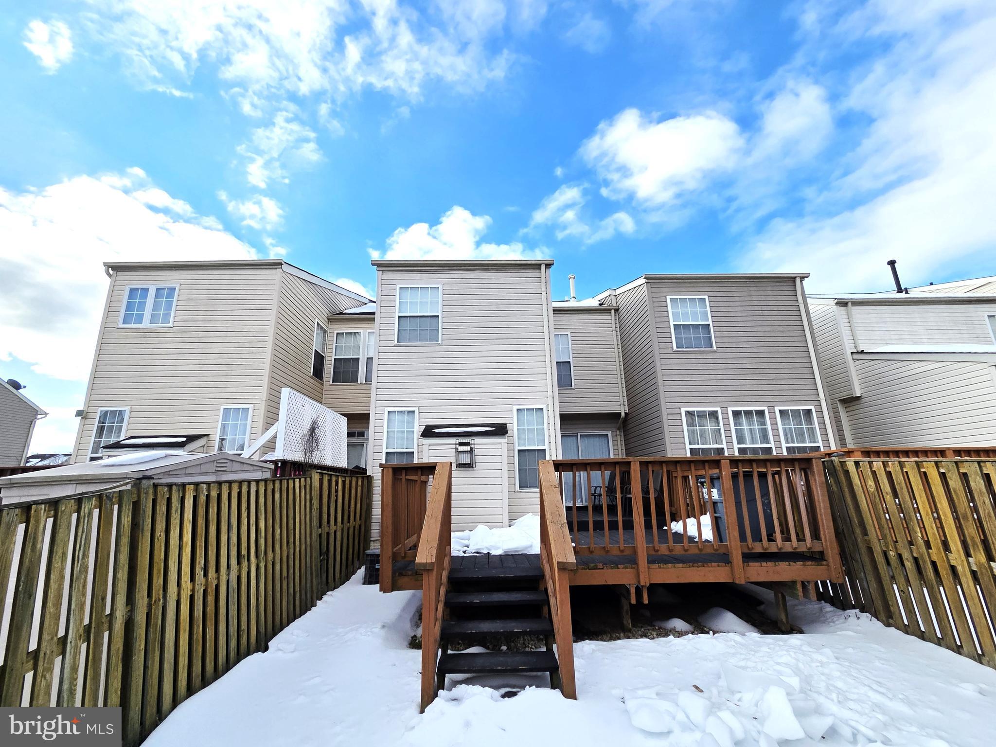 EATON SQUARE - Residential